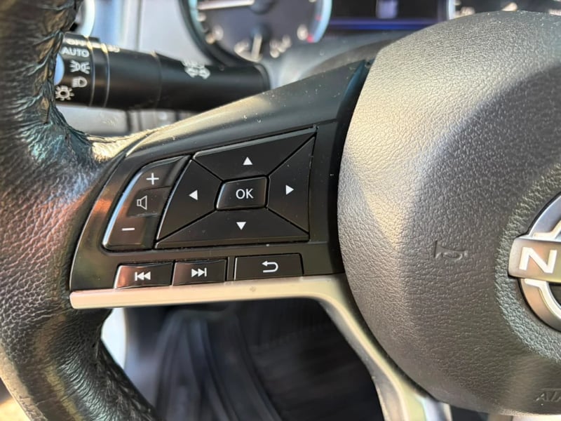 Nissan Navara 2023 - Imagen 18 de 20
