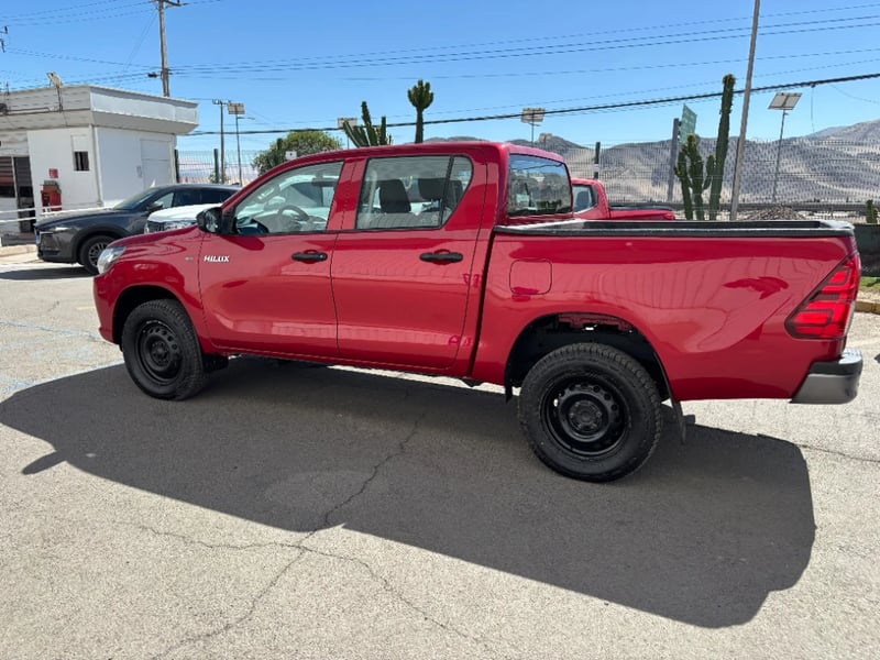 Toyota Hilux 2024 - Imagen 8 de 20