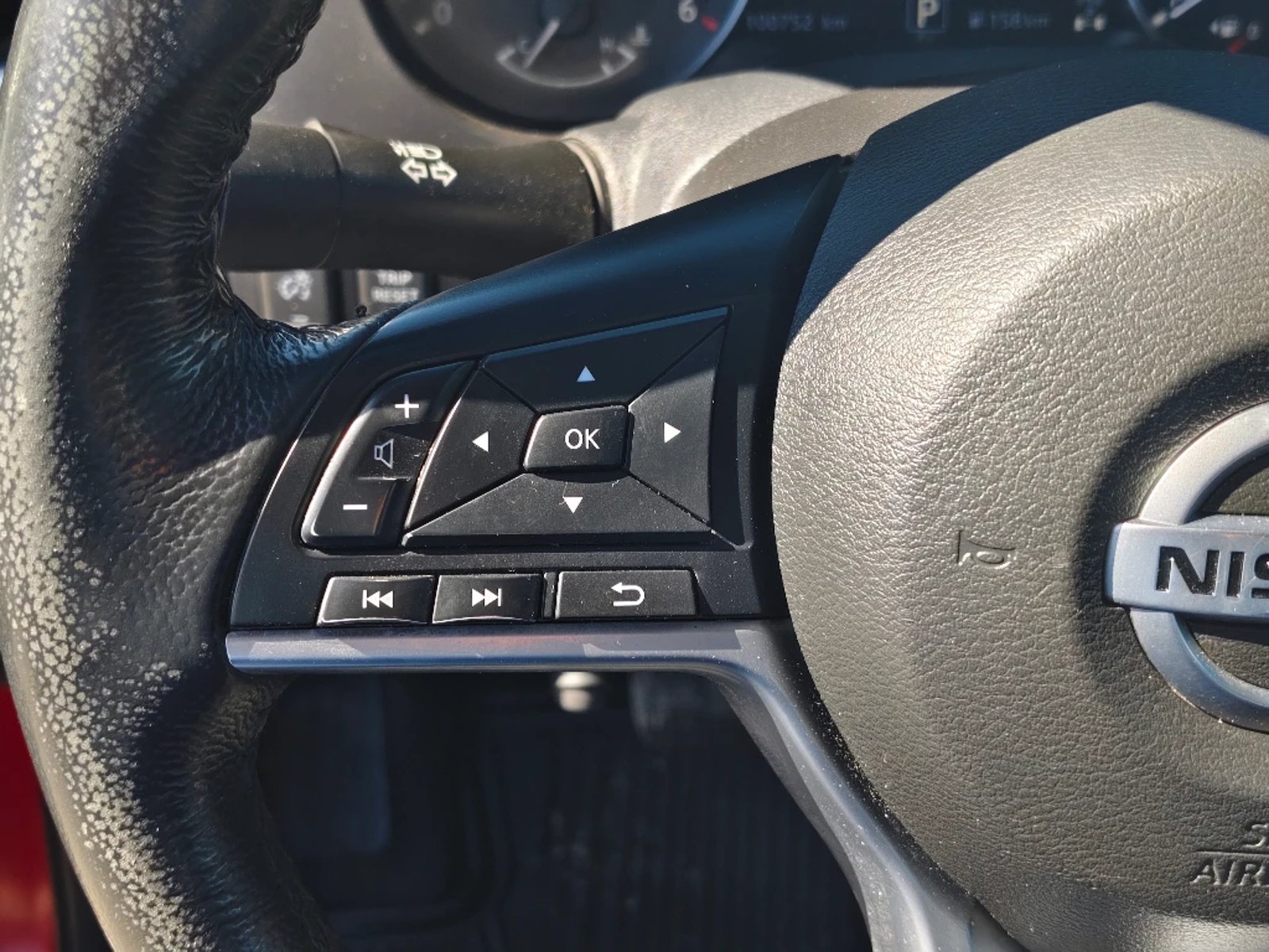 NISSAN NAVARA 2022 - Imagen 17 de 20