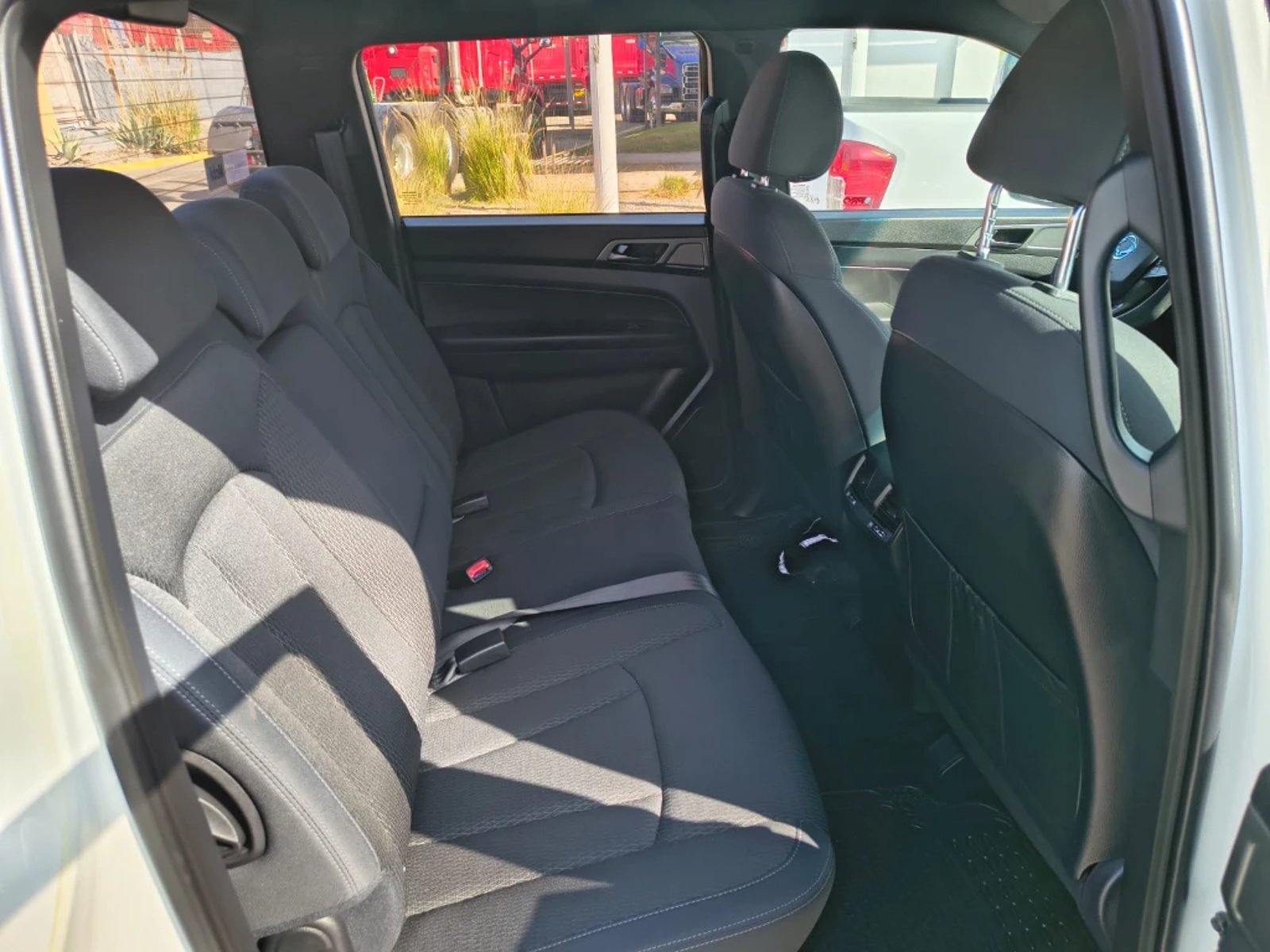 SsangYong Grand musso 2023 - Imagen 18 de 20
