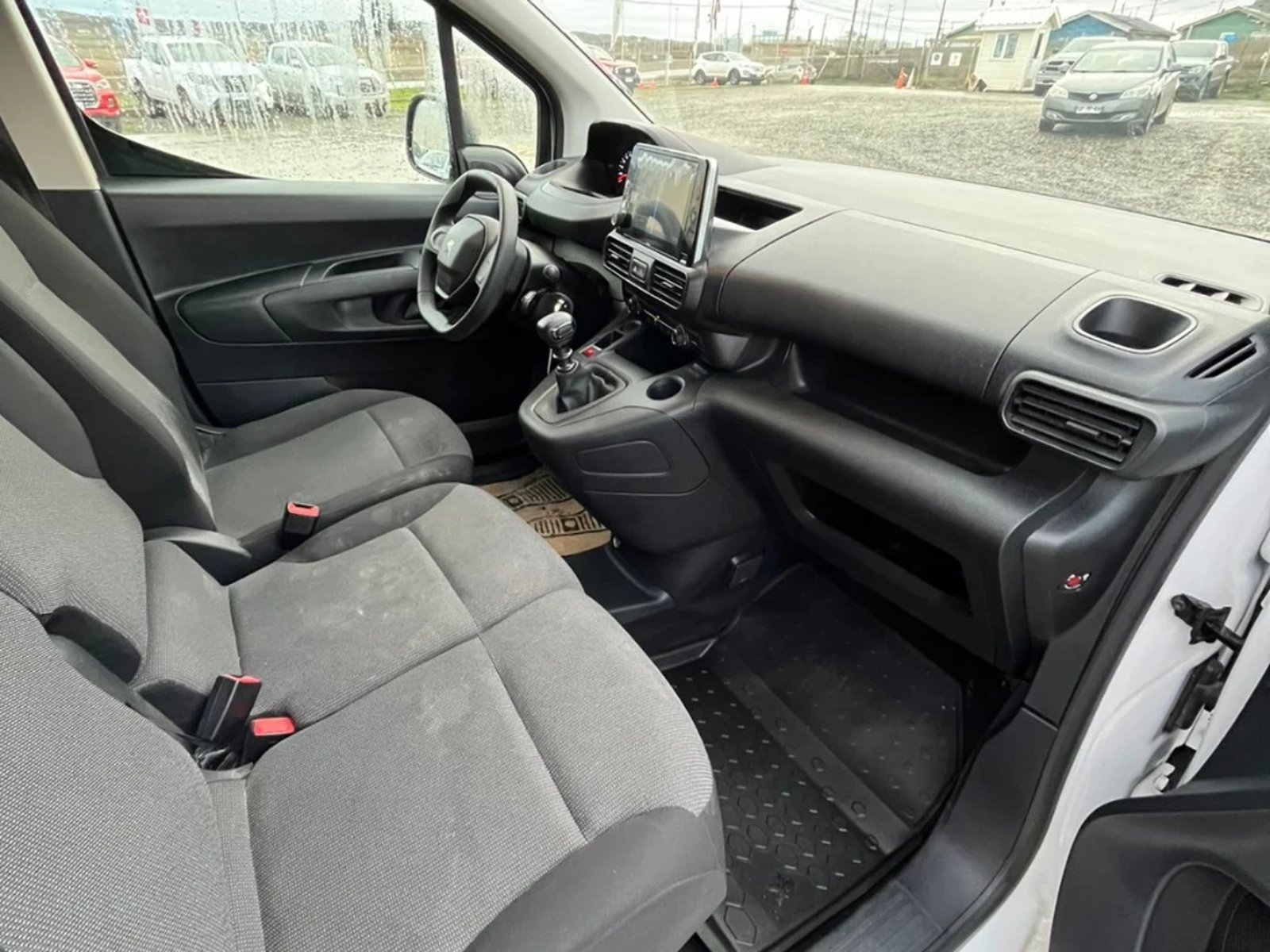 PEUGEOT PARTNER 2024 - Imagen 12 de 19
