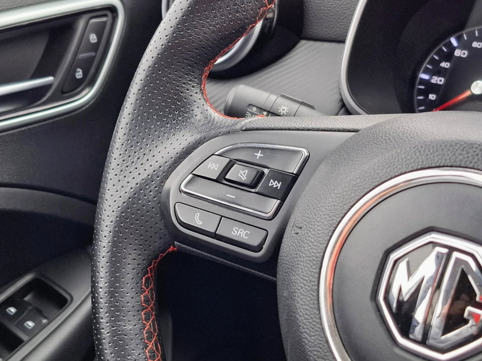 MG ZX 2023 - Imagen 14 de 20