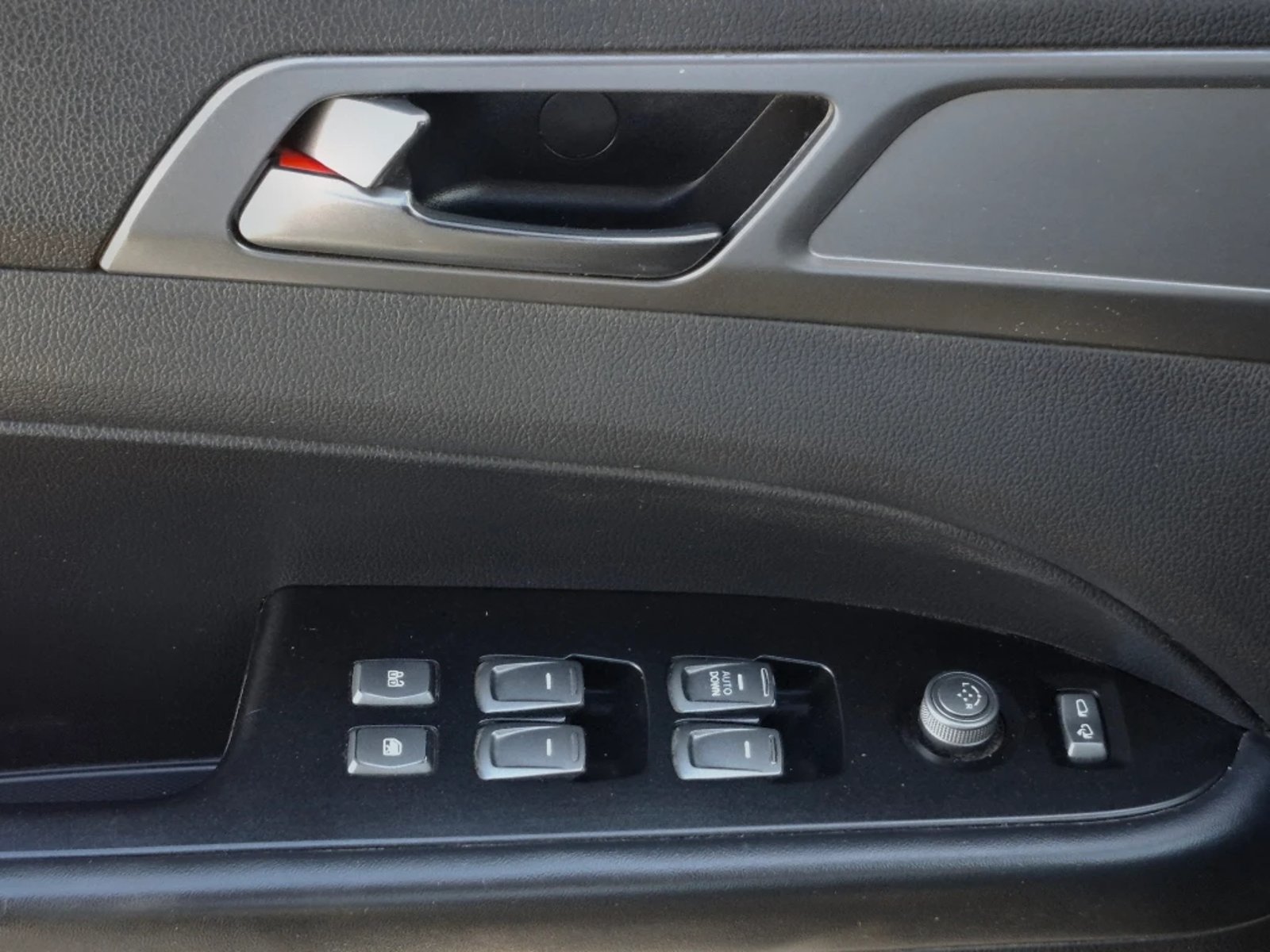 SsangYong Grand musso 2023 - Imagen 12 de 20