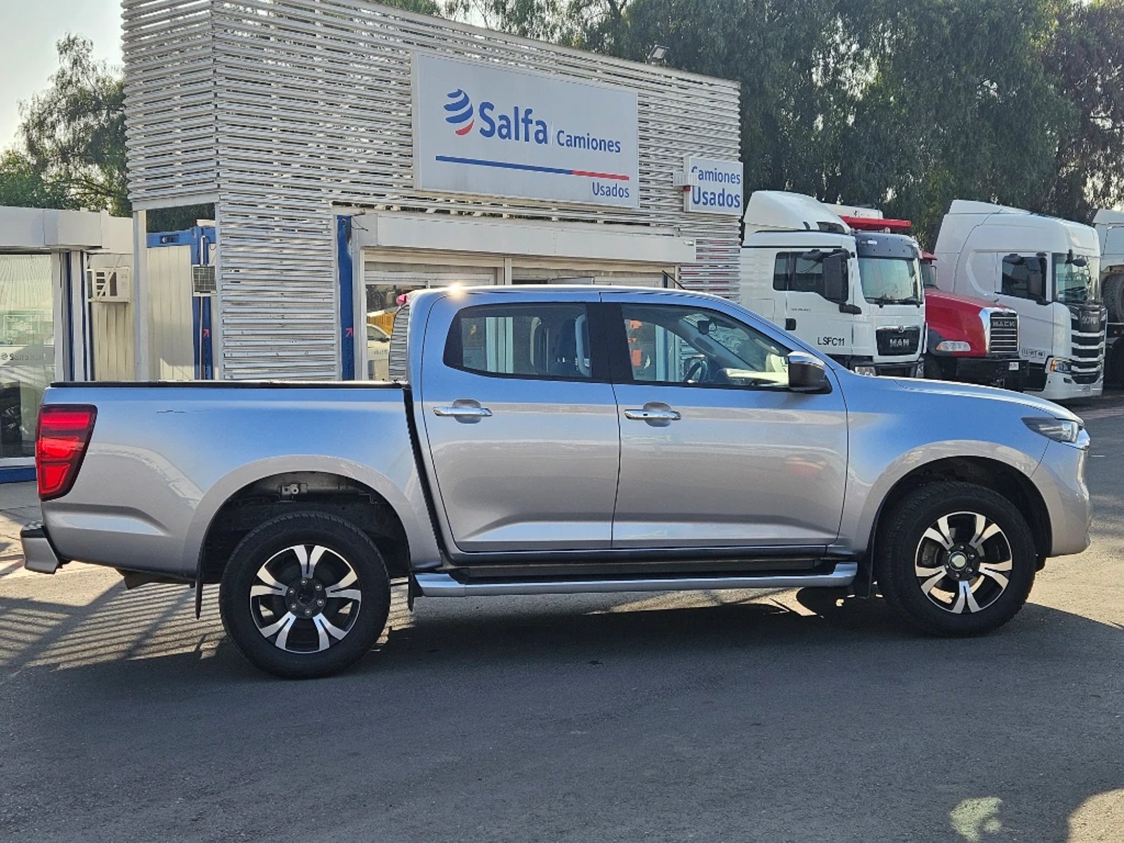 MAZDA BT-50 2023 - Imagen 4 de 20