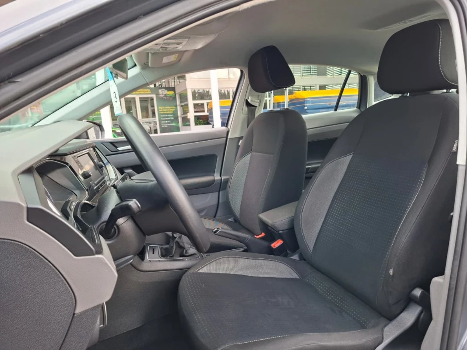 VOLKSWAGEN VIRTUS 2023 - Imagen 13 de 20