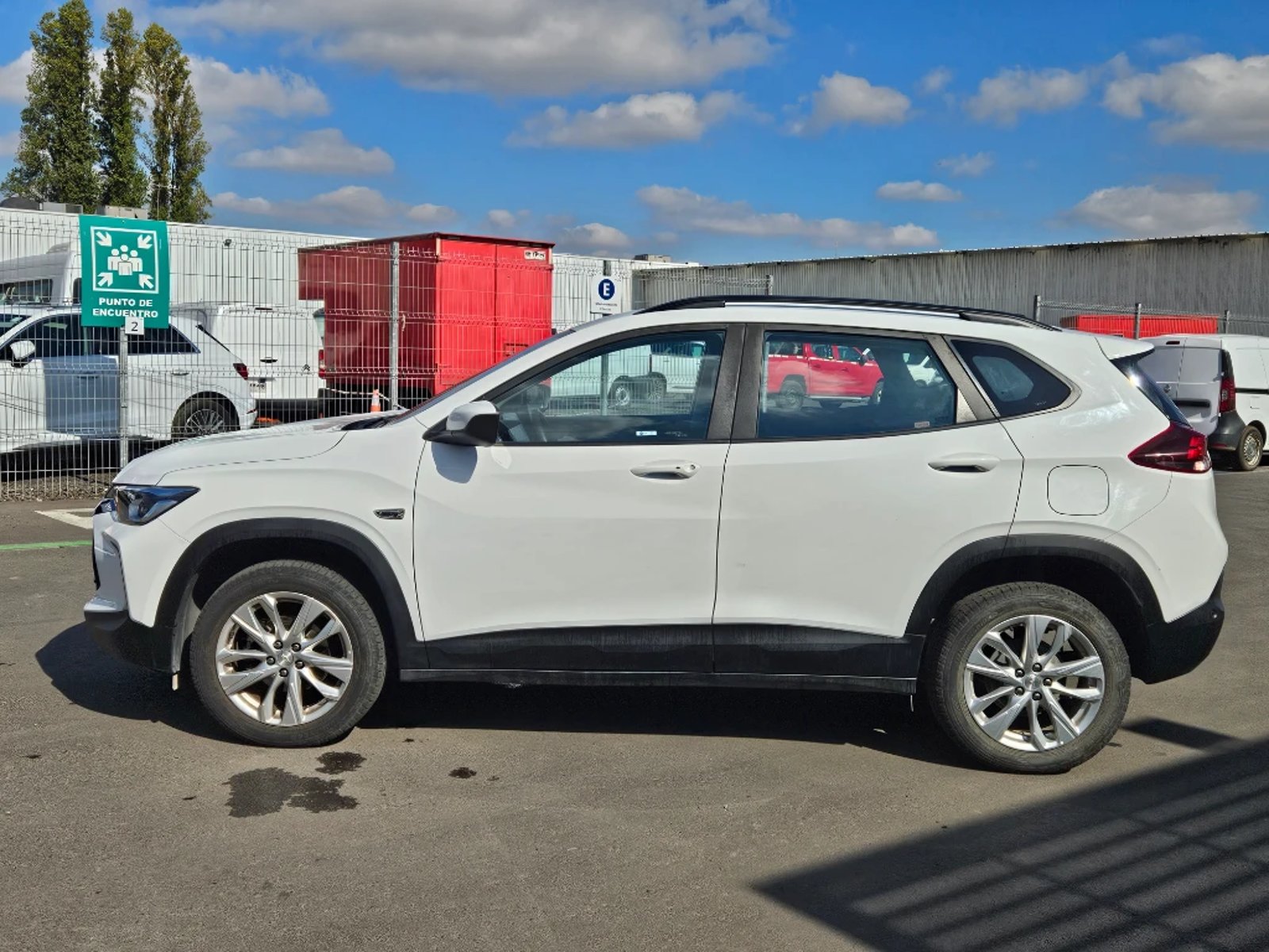 CHEVROLET TRACKER 2024 - Imagen 8 de 20
