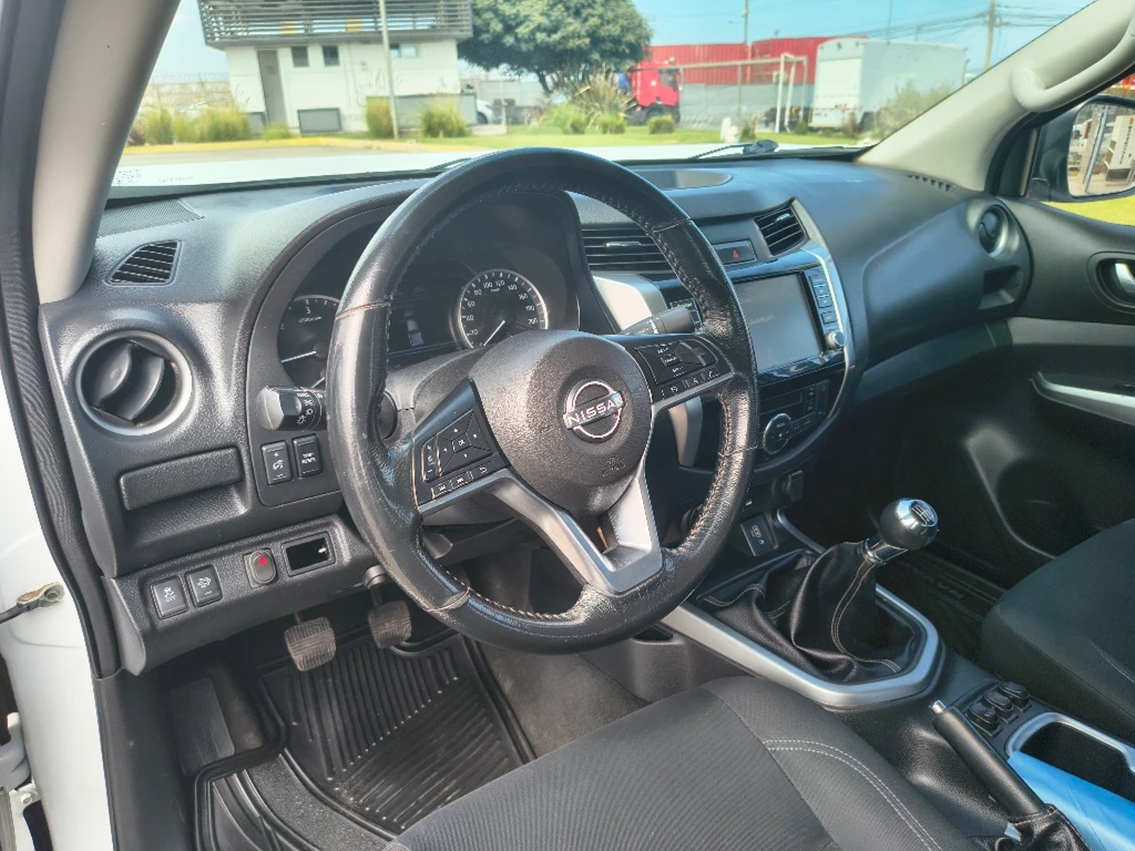 NISSAN NAVARA 2023 - Imagen 16 de 20