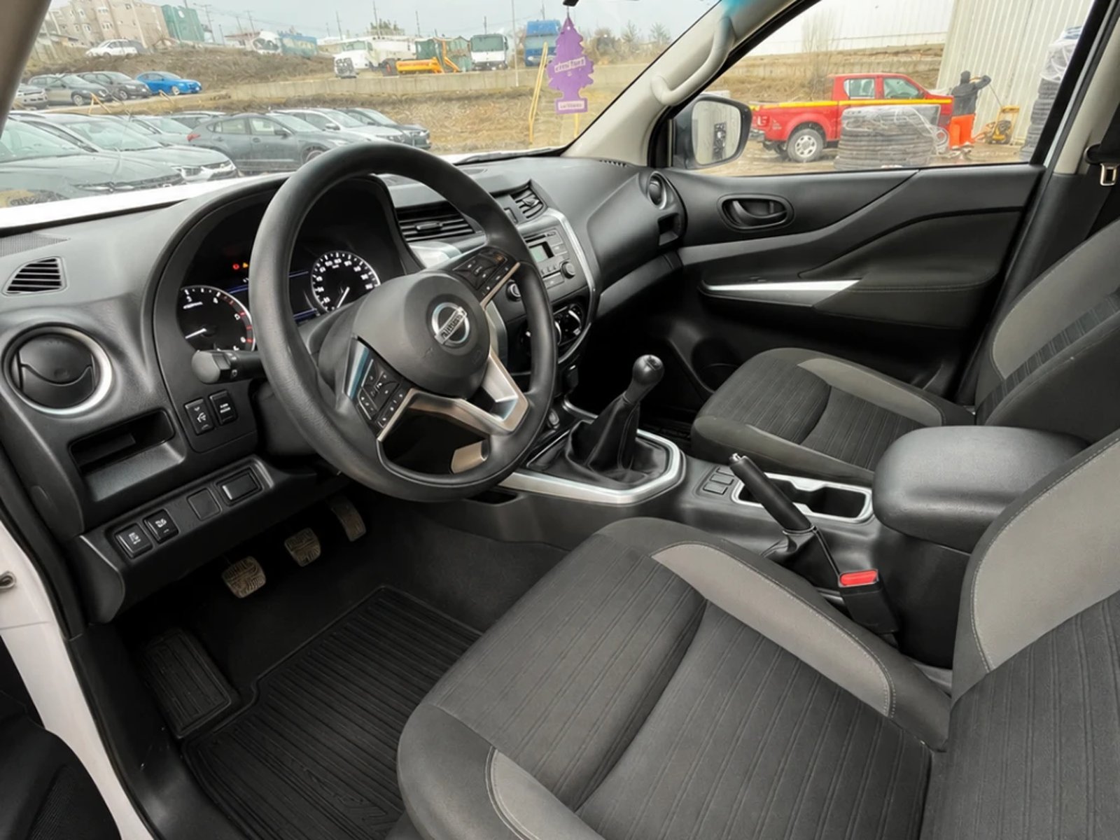 Nissan Navara 2023 - Imagen 13 de 17
