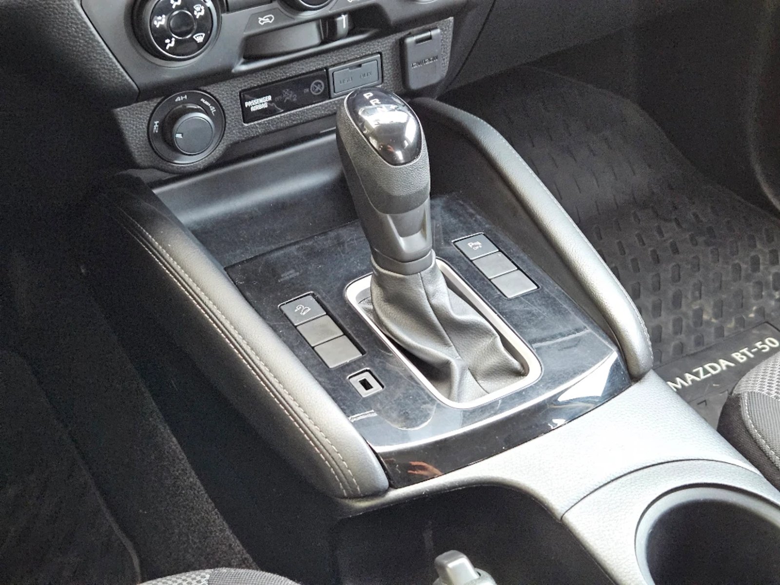 Mazda Bt-50 2024 - Imagen 15 de 20
