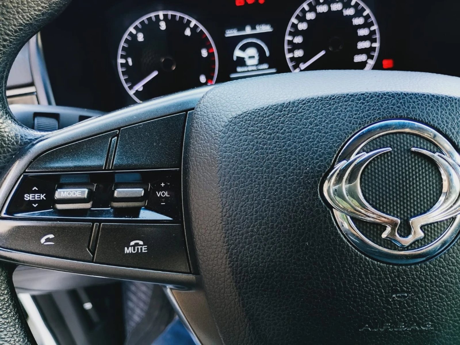 SSANGYONG GRAND MUSSO 2023 - Imagen 19 de 20