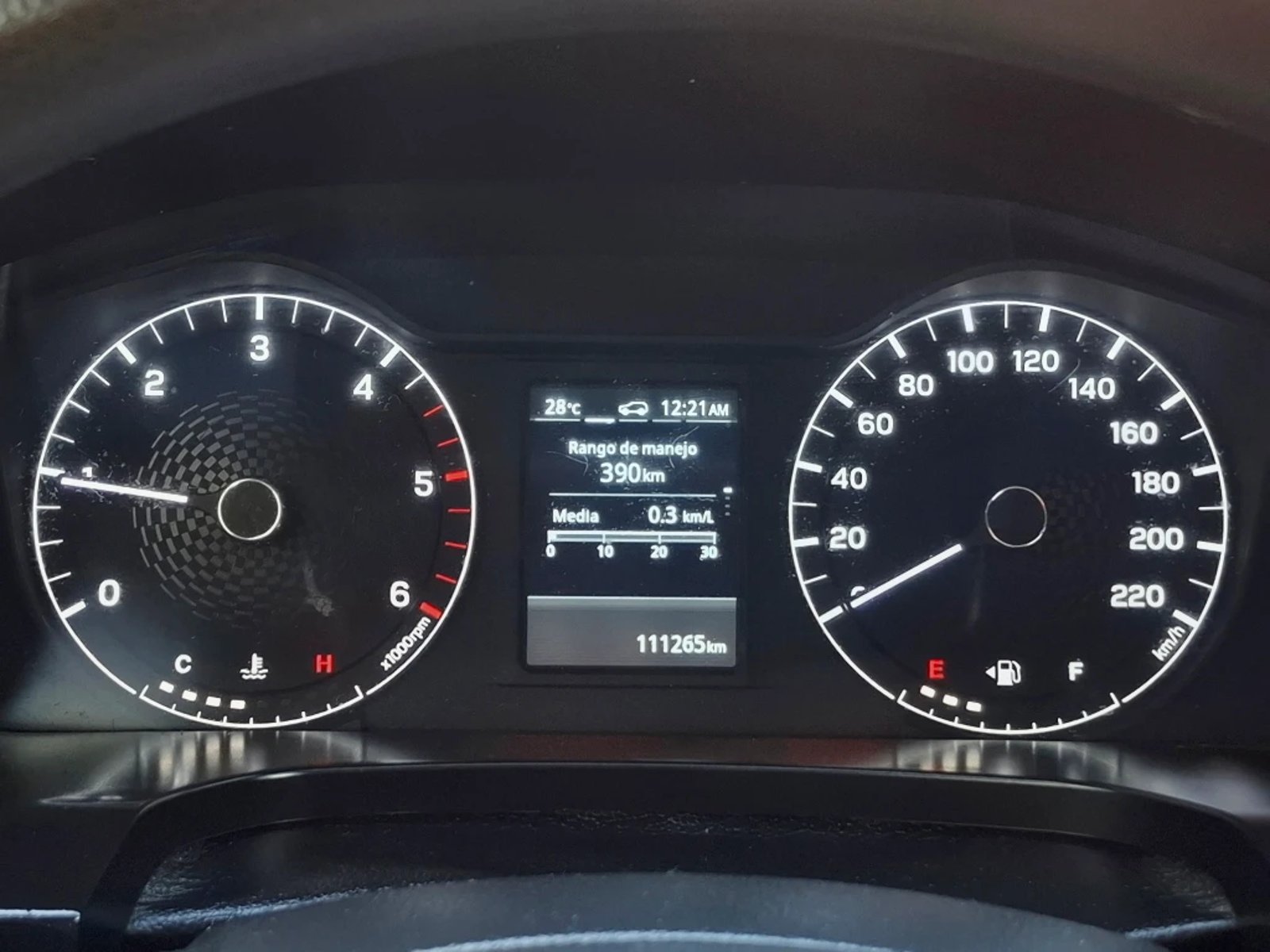 SSANGYONG GRAND MUSSO 2023 - Imagen 16 de 20