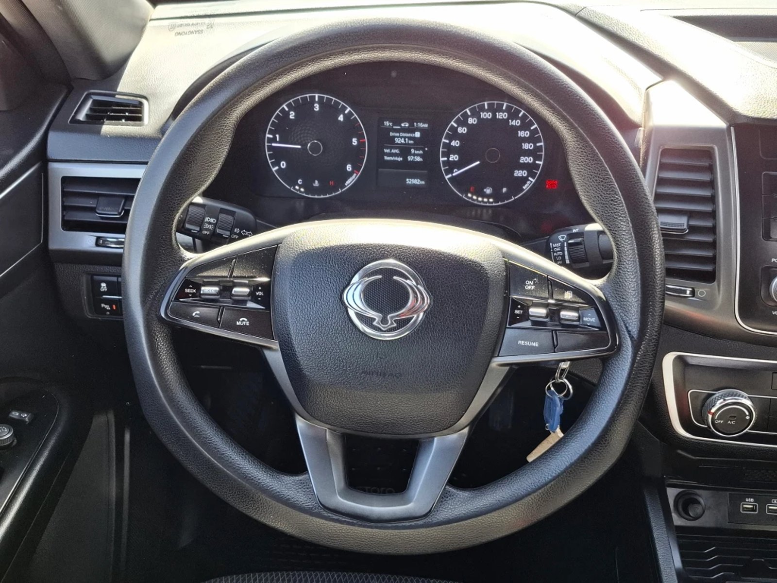 SsangYong Grand musso 2023 - Imagen 11 de 20