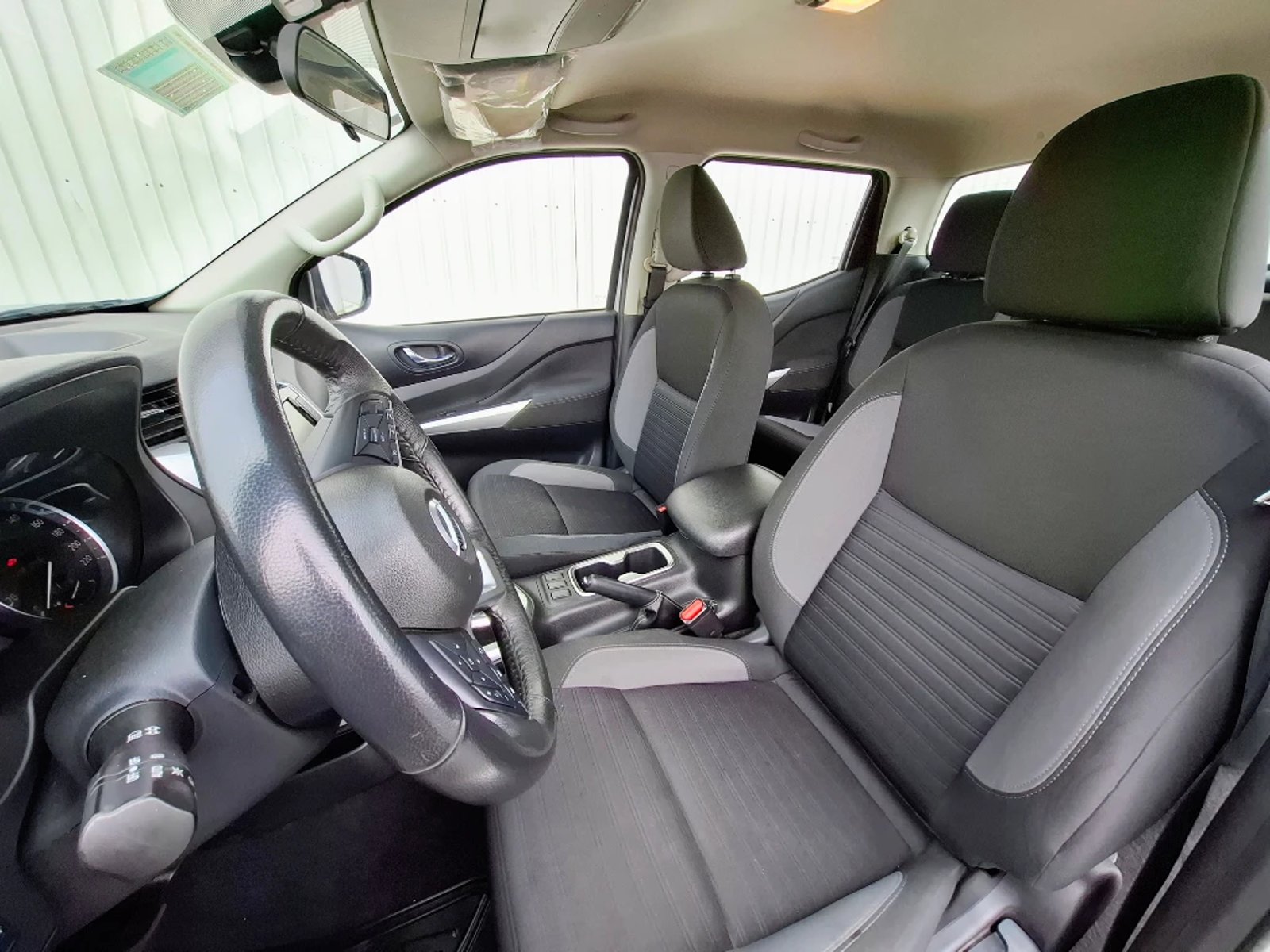 NISSAN NAVARA 2023 - Imagen 12 de 20