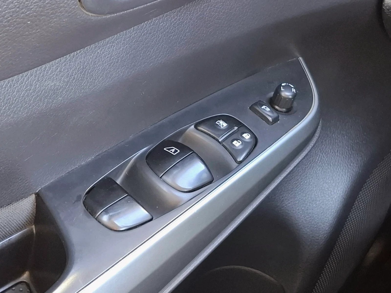 NISSAN NAVARA 2023 - Imagen 13 de 20