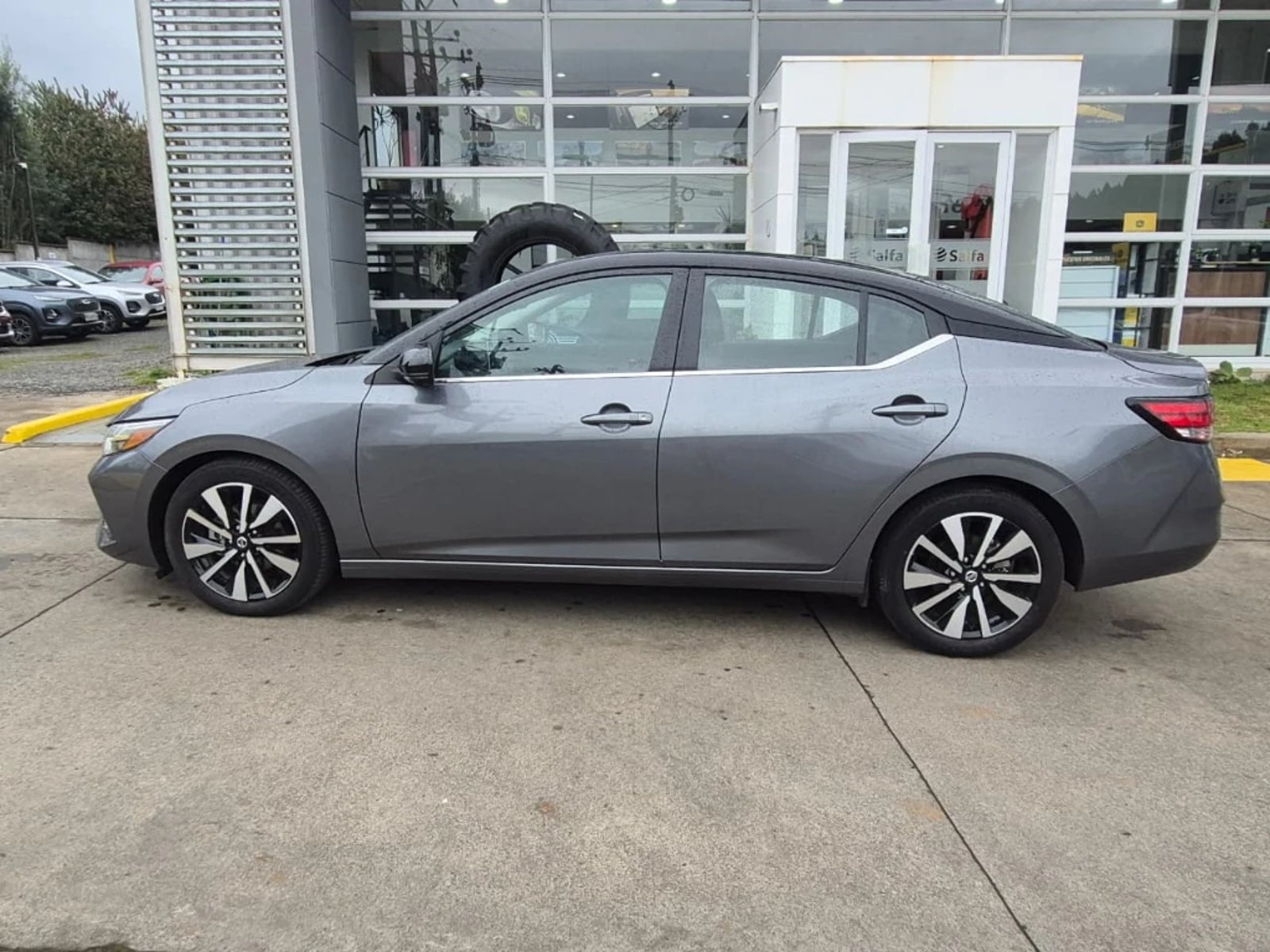 NISSAN SENTRA 2023 - Imagen 9 de 20