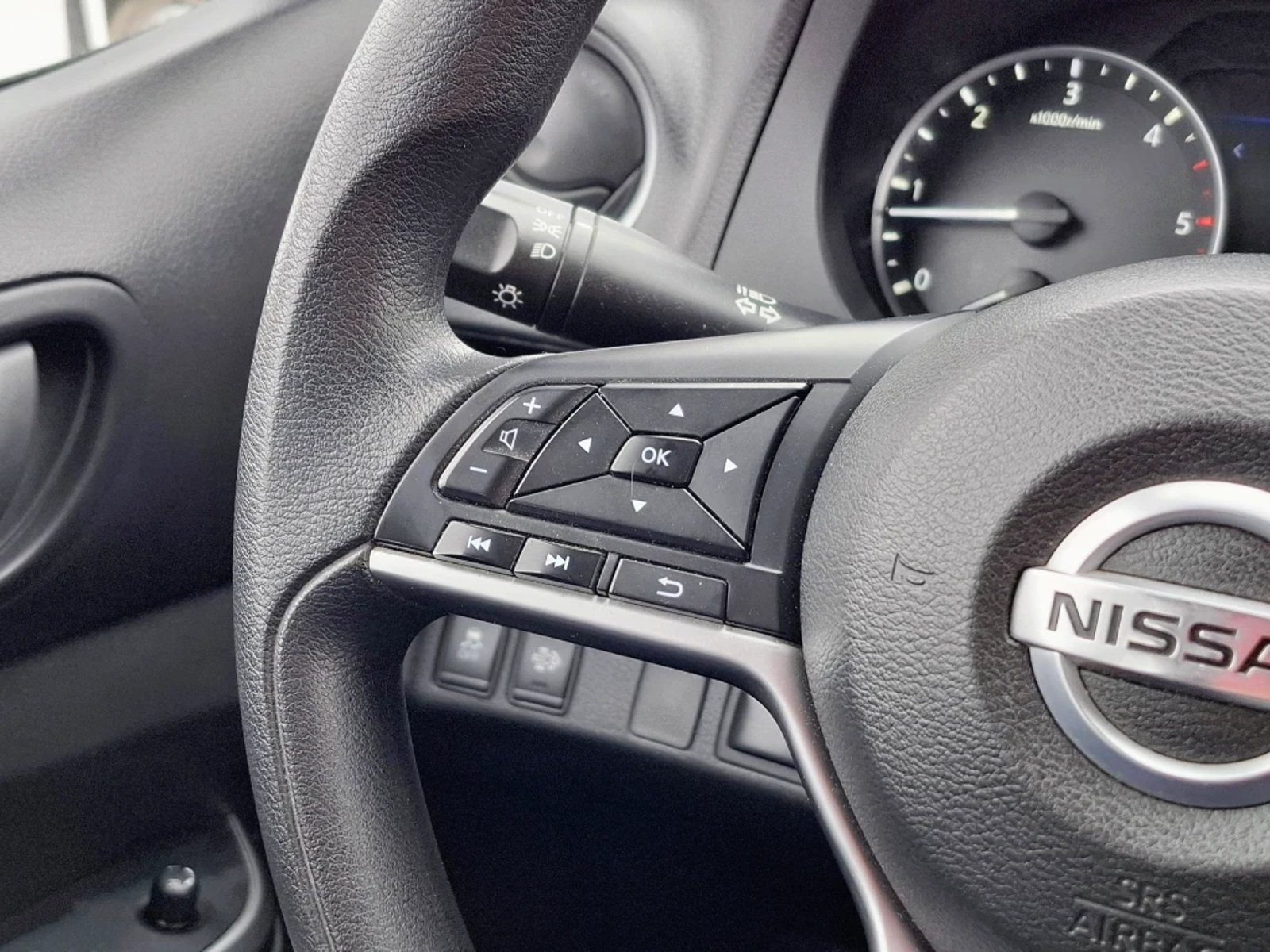 NISSAN NAVARA 2023 - Imagen 14 de 20