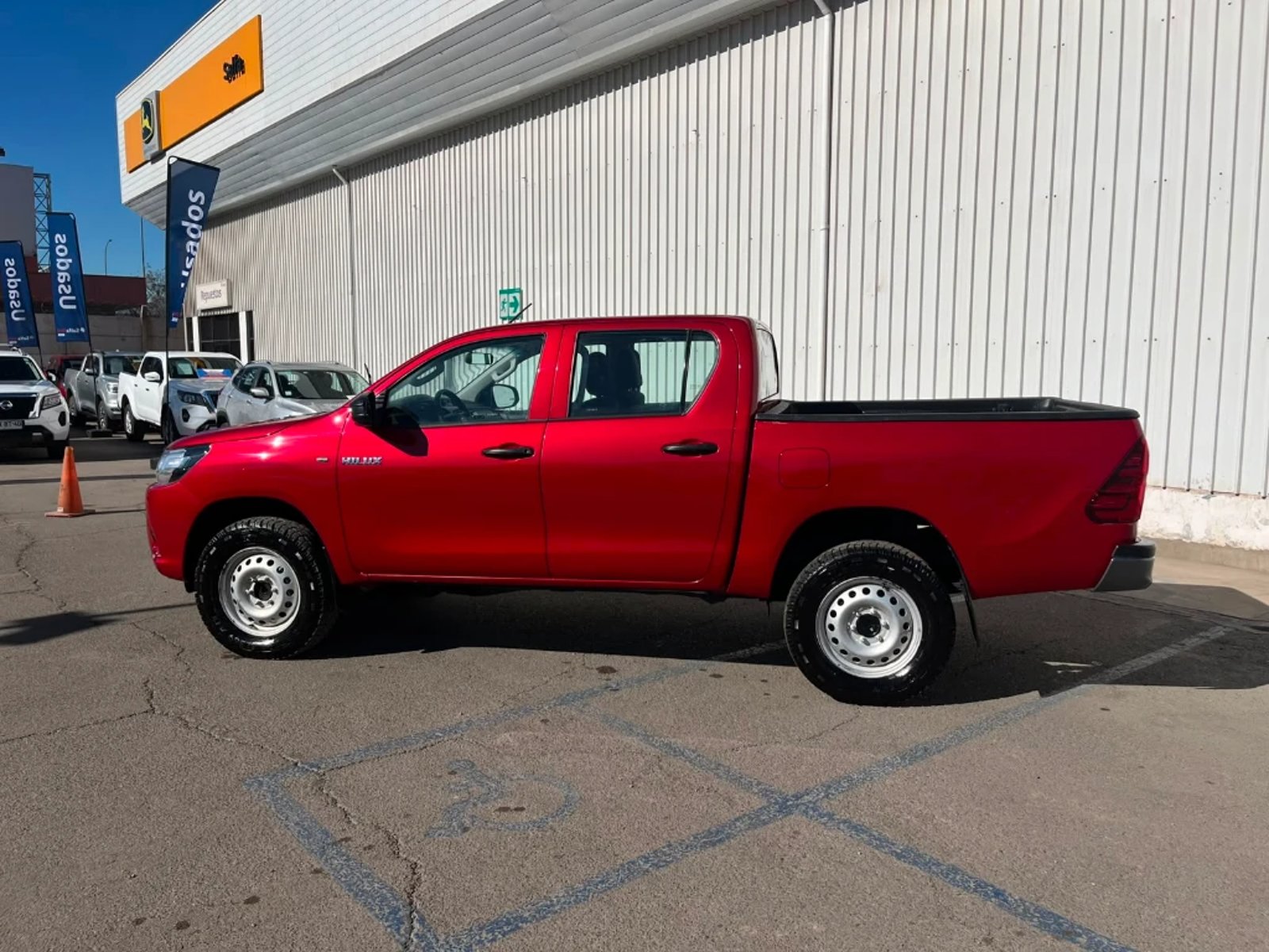 Toyota Hilux 2023 - Imagen 8 de 20