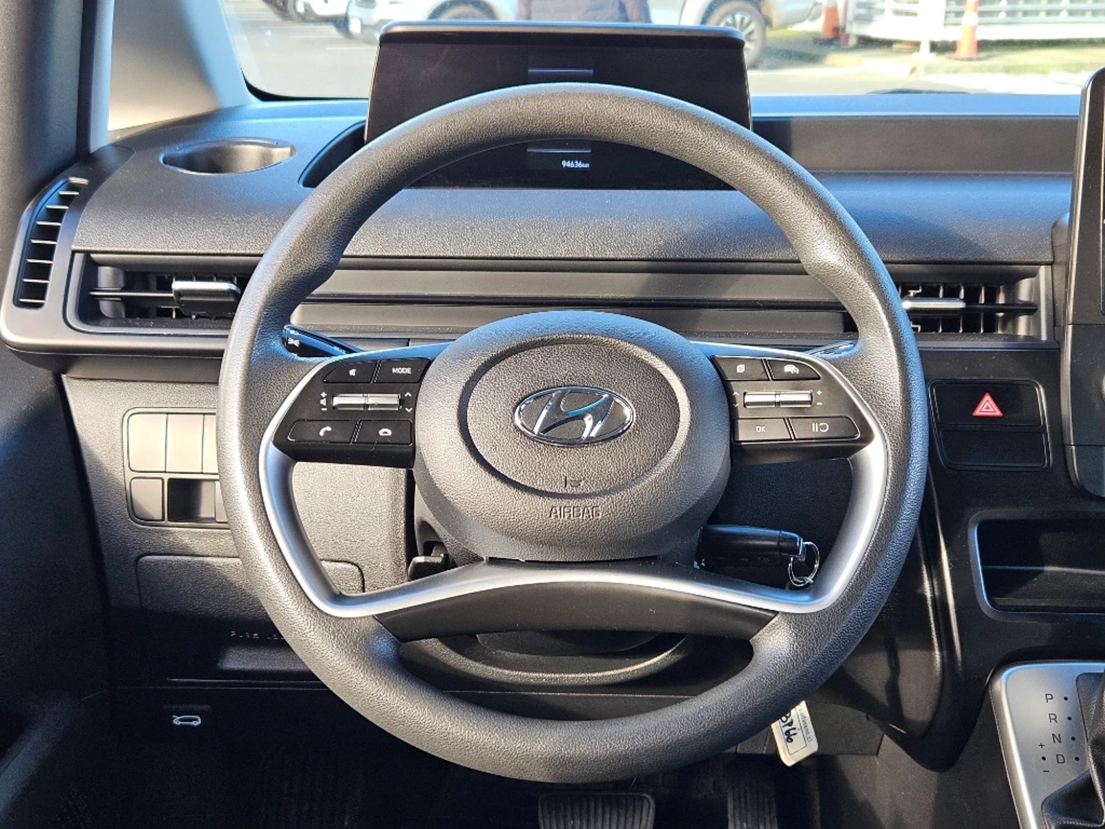 Hyundai Staria 2024 - Imagen 13 de 20