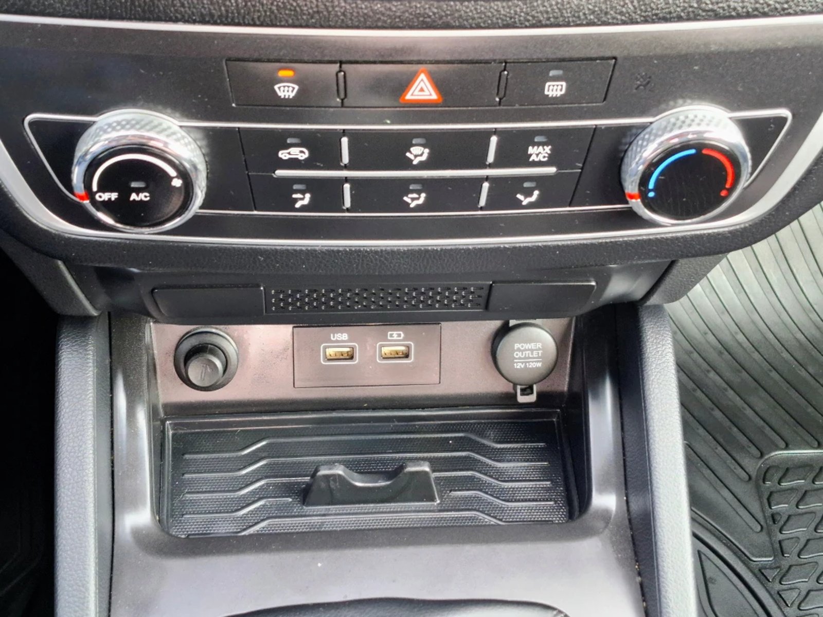 SsangYong Grand musso 2023 - Imagen 18 de 20