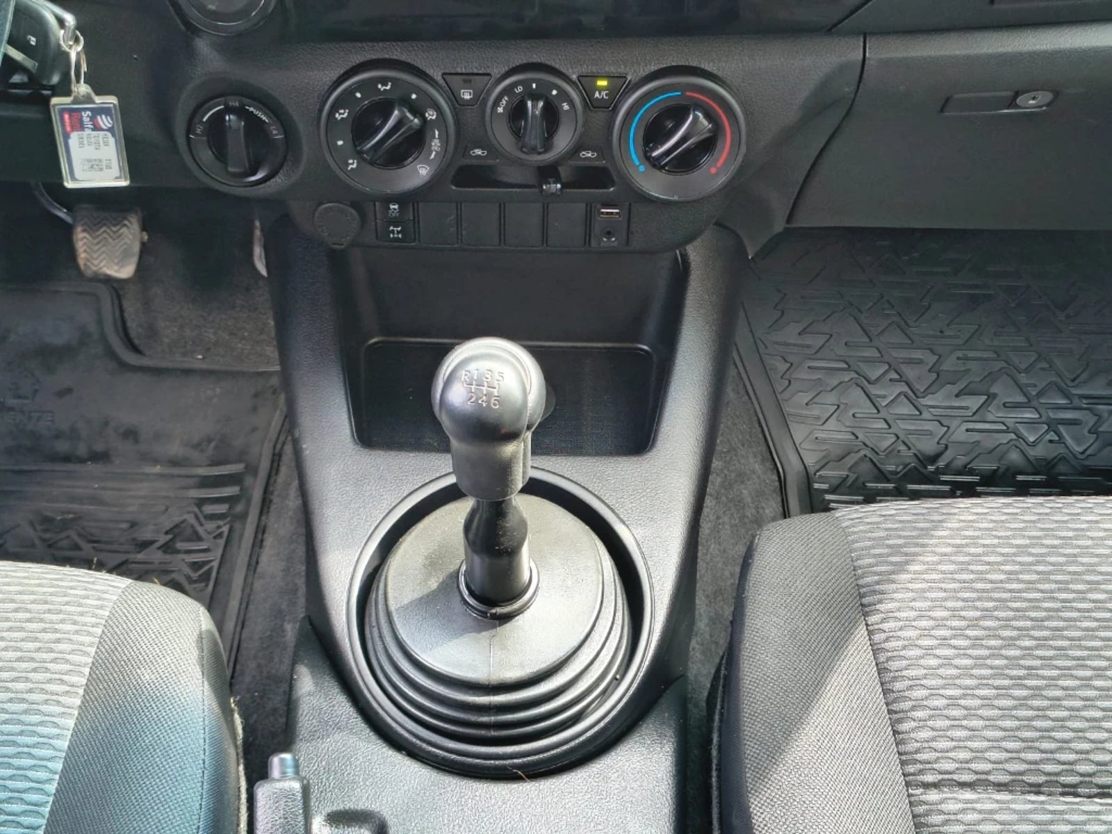 Toyota Hilux 2024 - Imagen 16 de 20