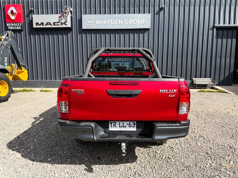 Toyota Hilux 2024 - Imagen 6 de 19