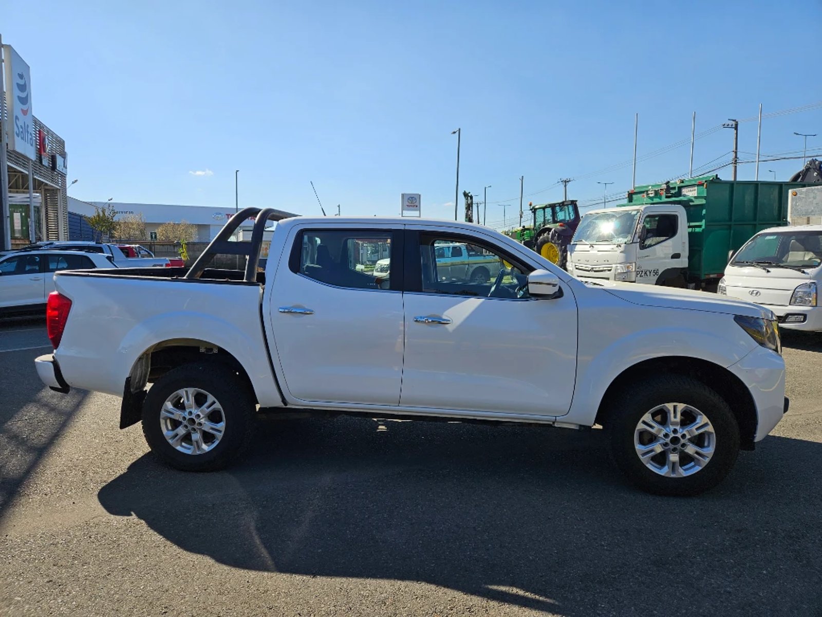 Nissan Navara 2023 - Foto 4 de 20