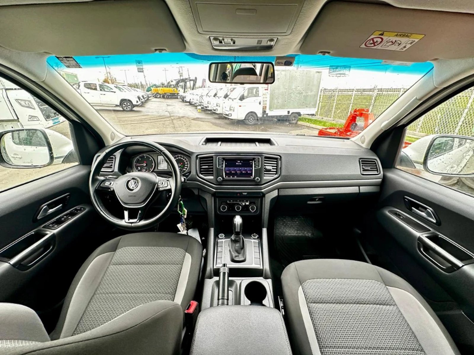 VOLKSWAGEN AMAROK 2023 - Imagen 16 de 20