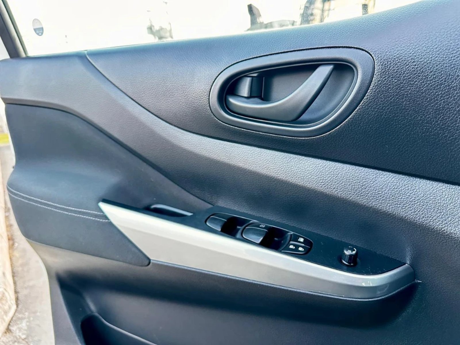 NISSAN NAVARA 2023 - Imagen 13 de 20