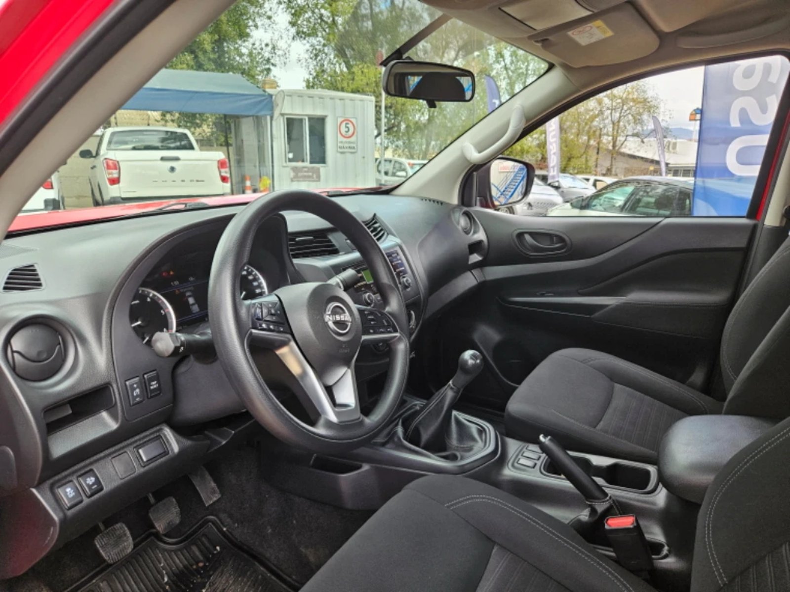 NISSAN NAVARA 2023 - Imagen 18 de 20
