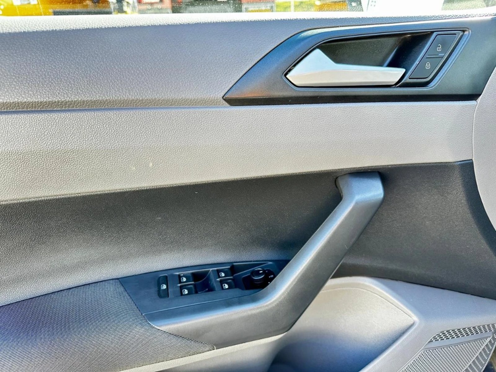 VOLKSWAGEN VIRTUS 2023 - Imagen 14 de 20