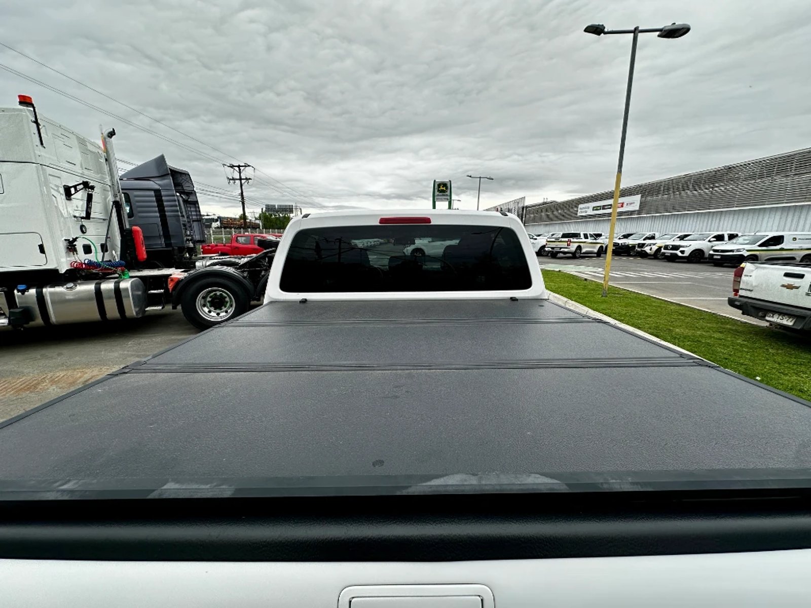 Volkswagen Amarok 2023 - Imagen 11 de 20