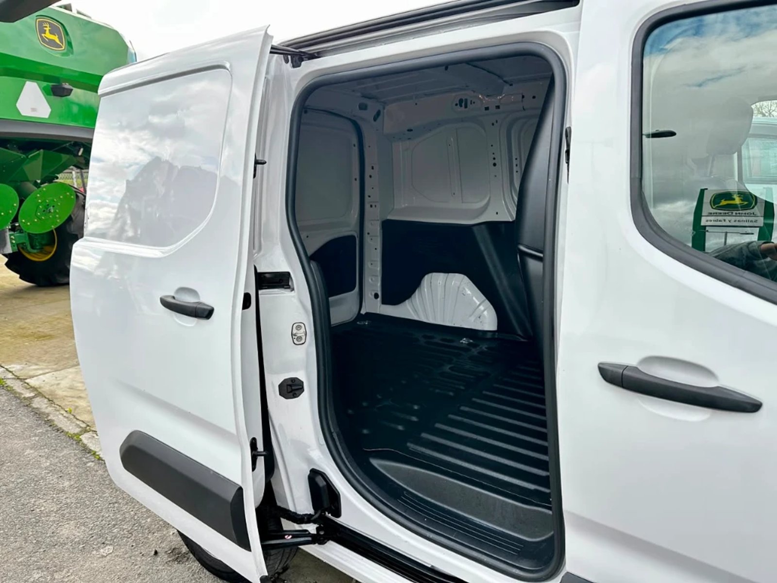 Citroën Berlingo 2024 - Imagen 15 de 20