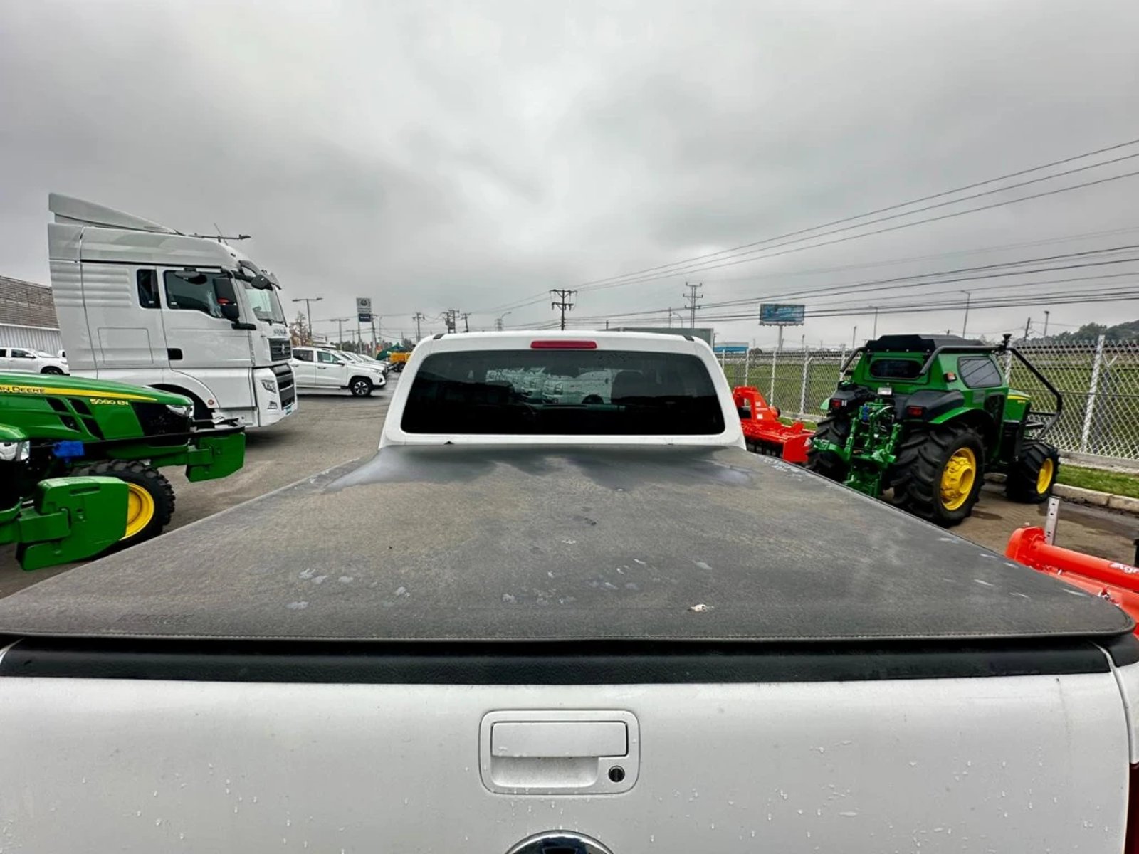VOLKSWAGEN AMAROK 2023 - Imagen 7 de 20