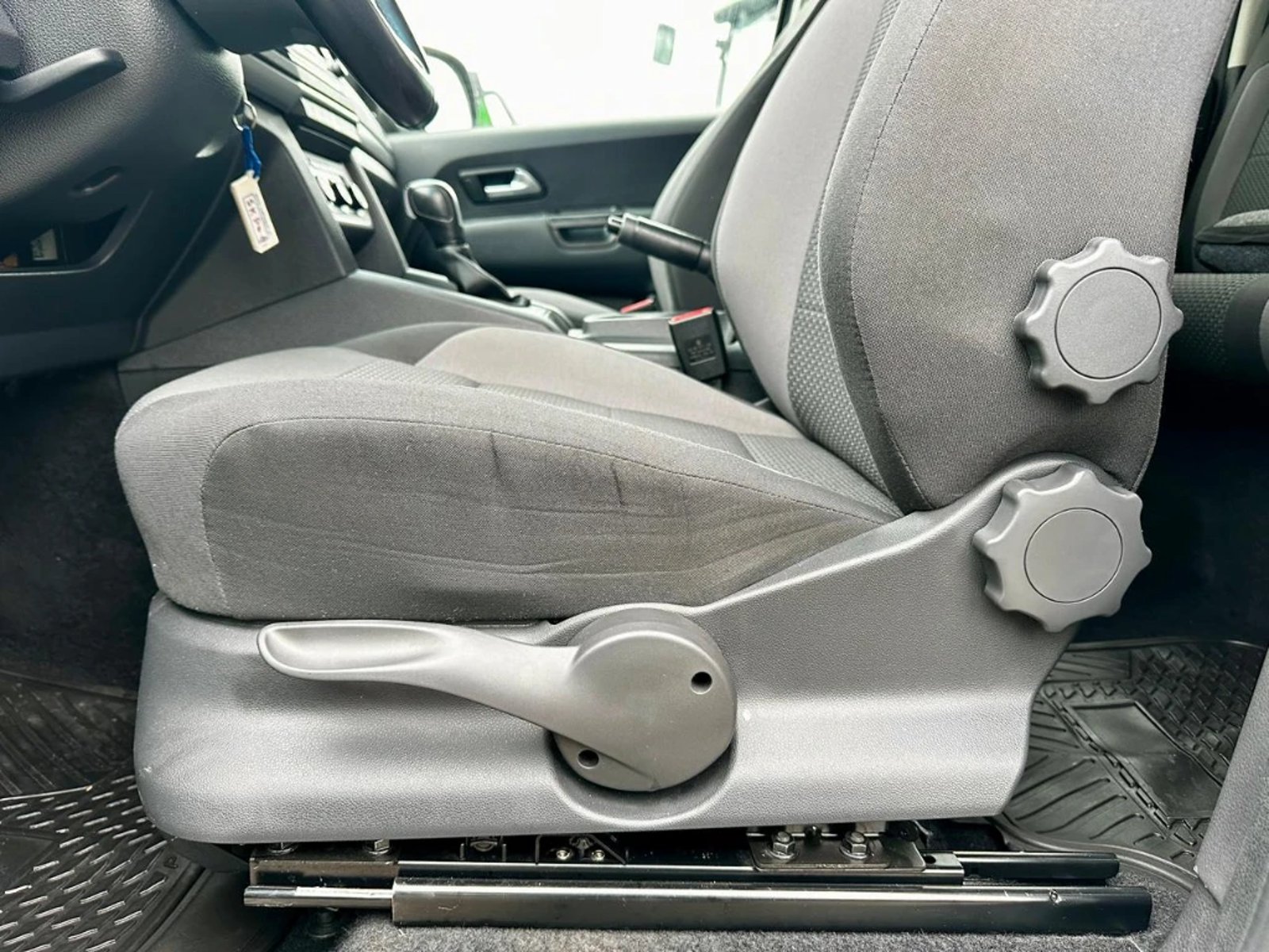 VOLKSWAGEN AMAROK 2023 - Imagen 14 de 20