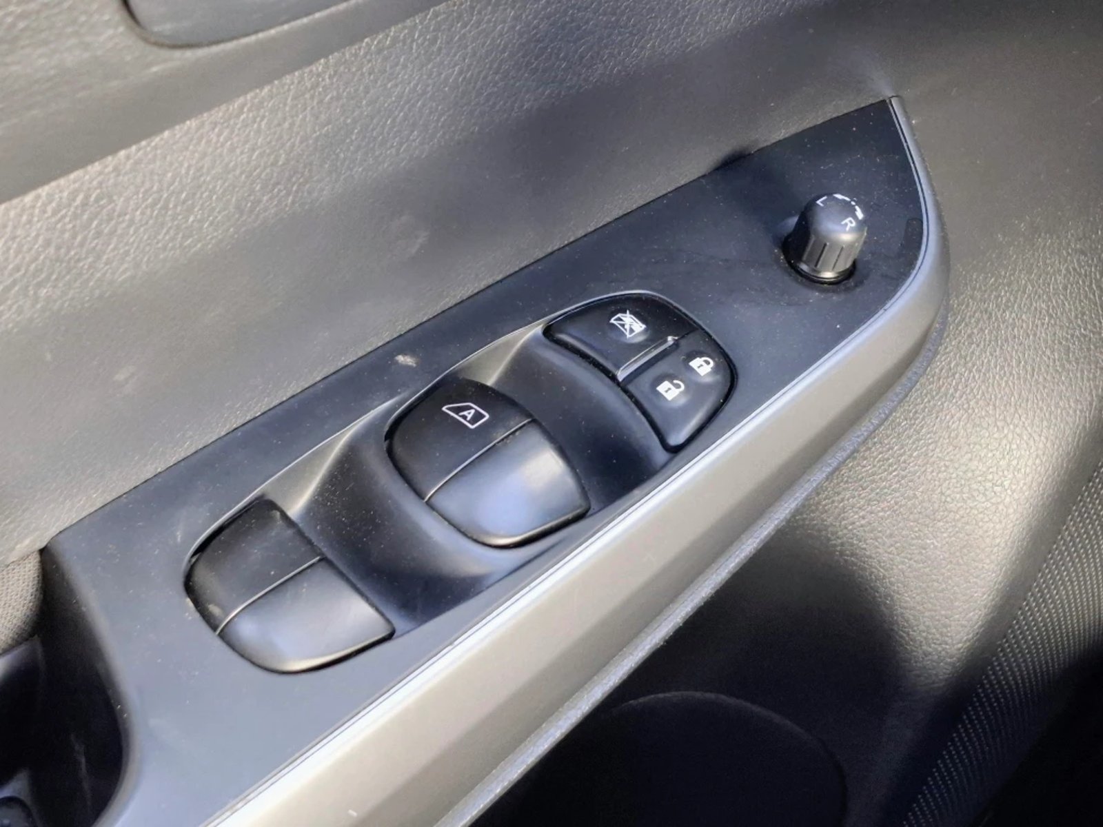 NISSAN NAVARA 2023 - Imagen 11 de 20