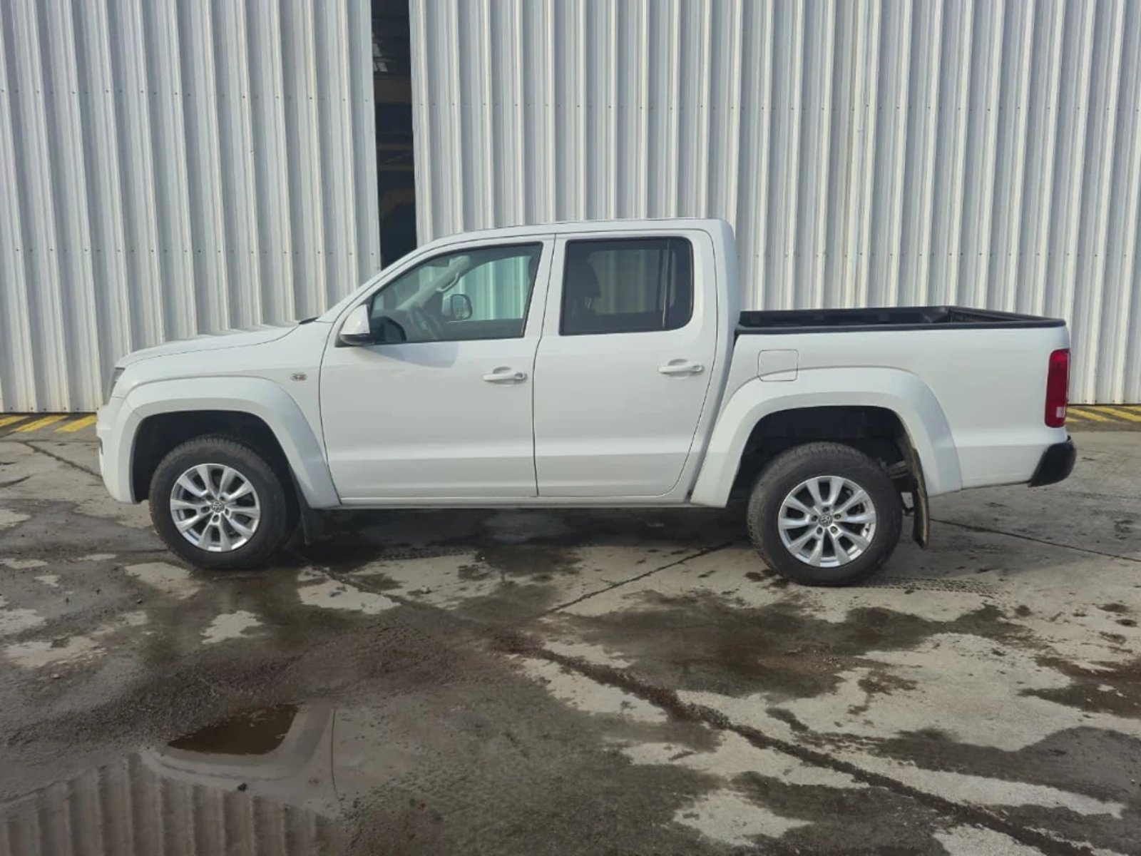 Volkswagen Amarok 2023 - Imagen 9 de 20