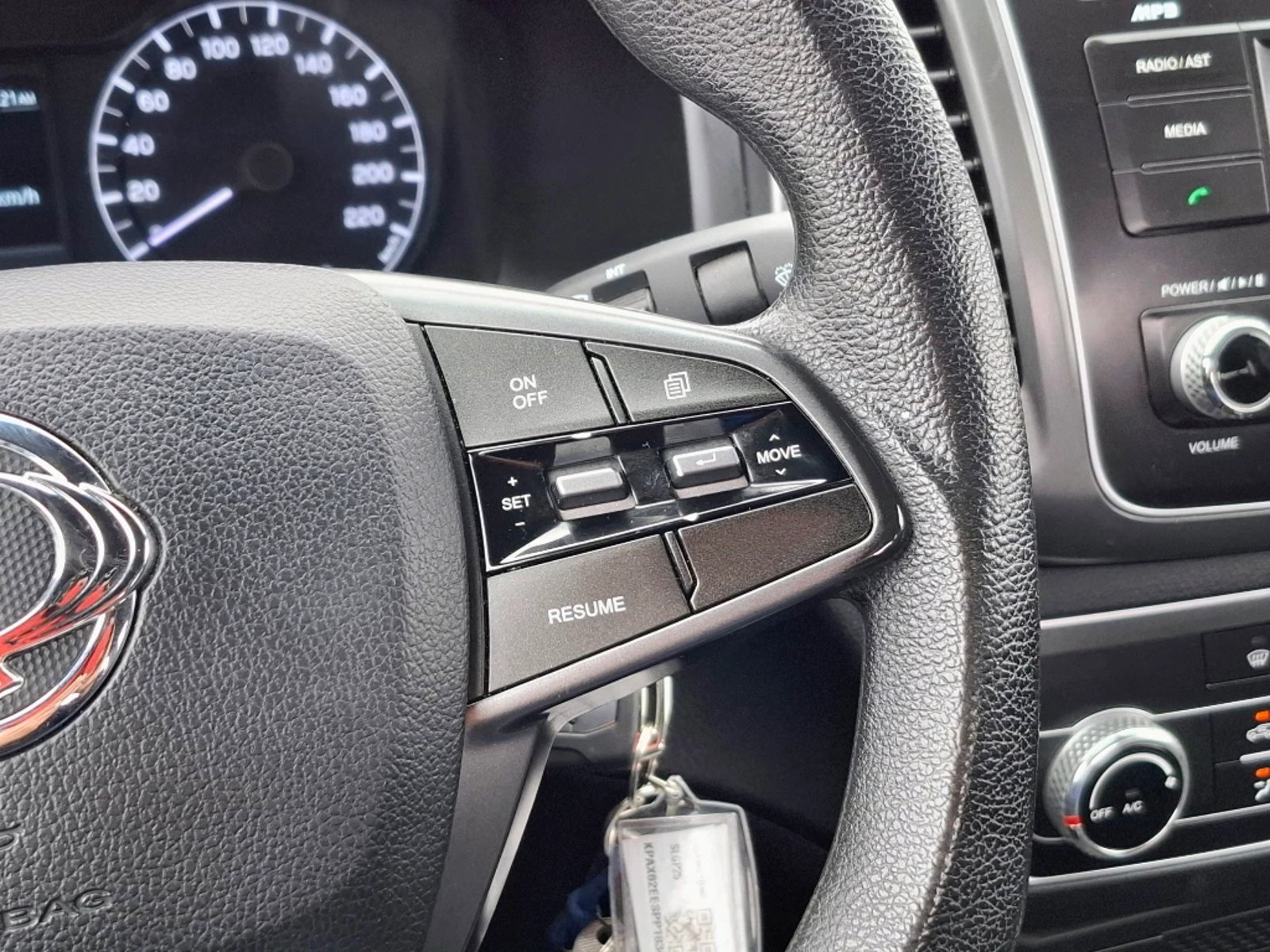 SSANGYONG GRAND MUSSO 2023 - Imagen 16 de 20