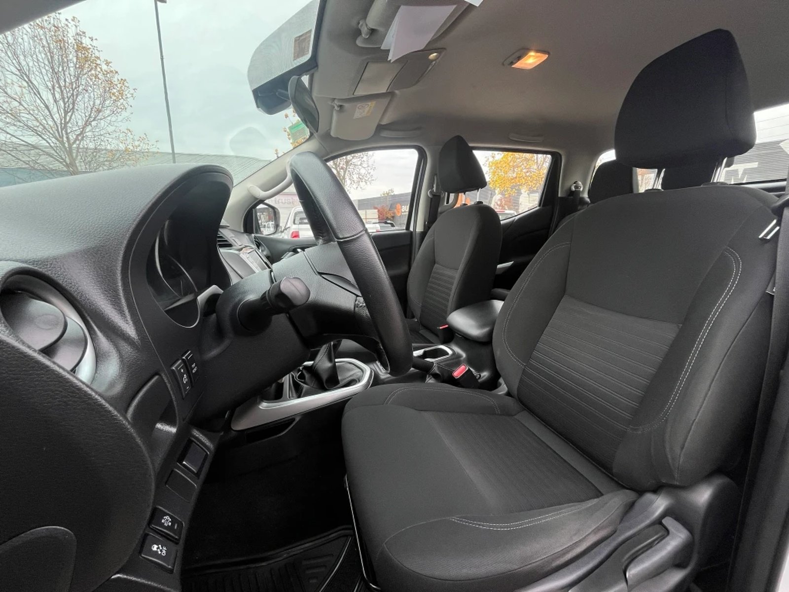 NISSAN NAVARA 2023 - Imagen 13 de 20