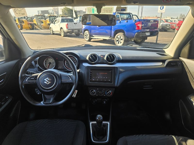 Suzuki Swift 2023 - Imagen 13 de 20