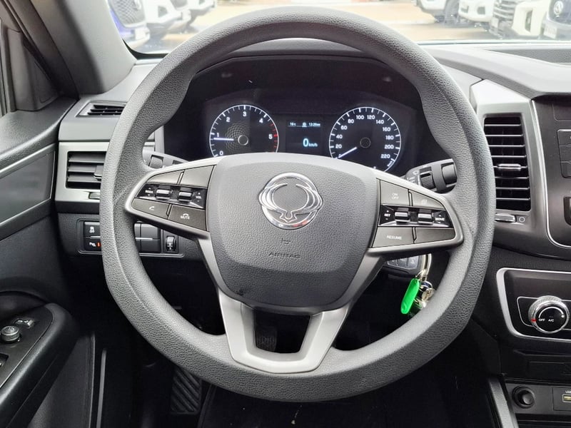 SsangYong Grand musso 2023 - Imagen 14 de 20