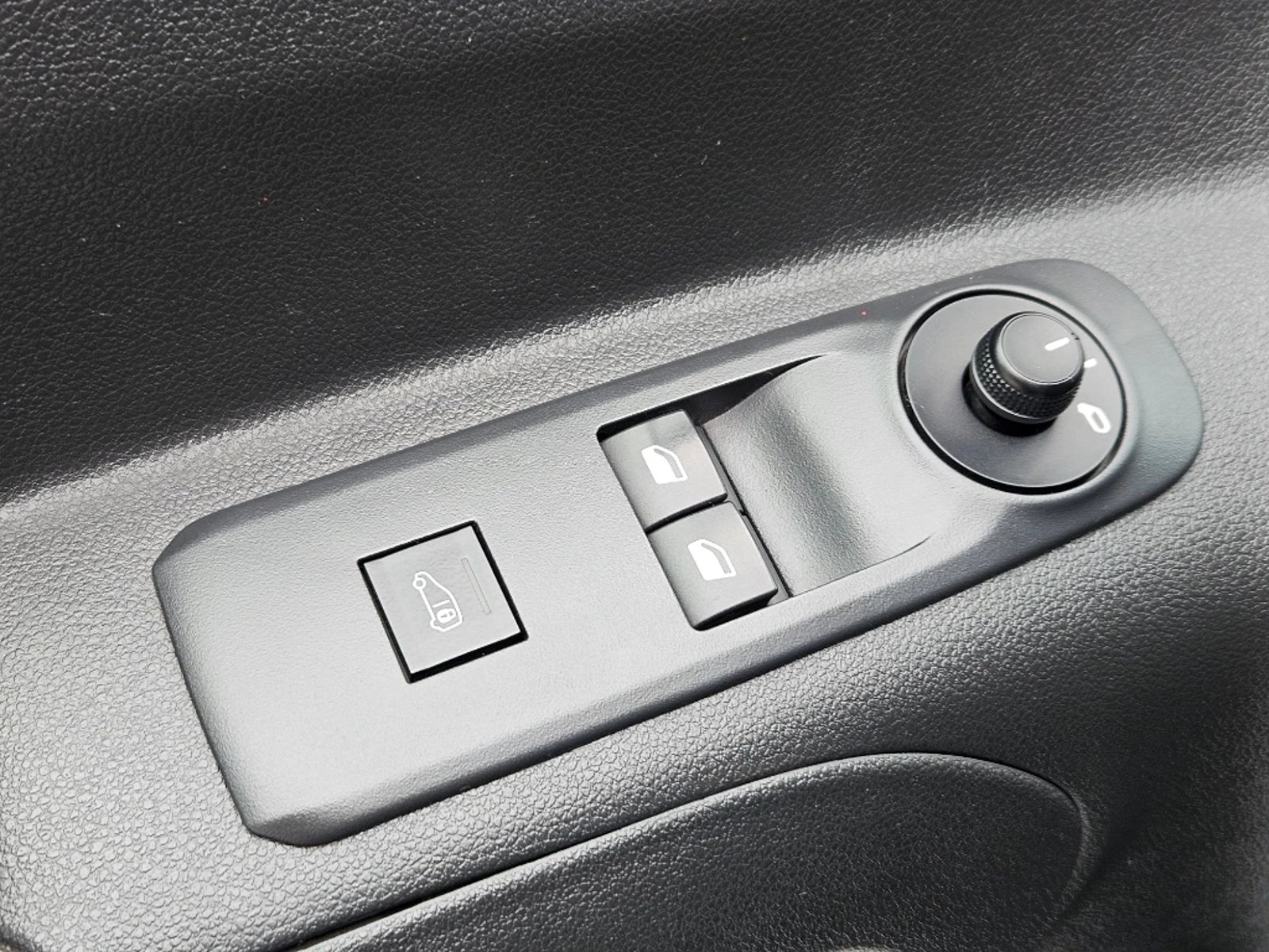 PEUGEOT PARTNER 2024 - Imagen 13 de 20
