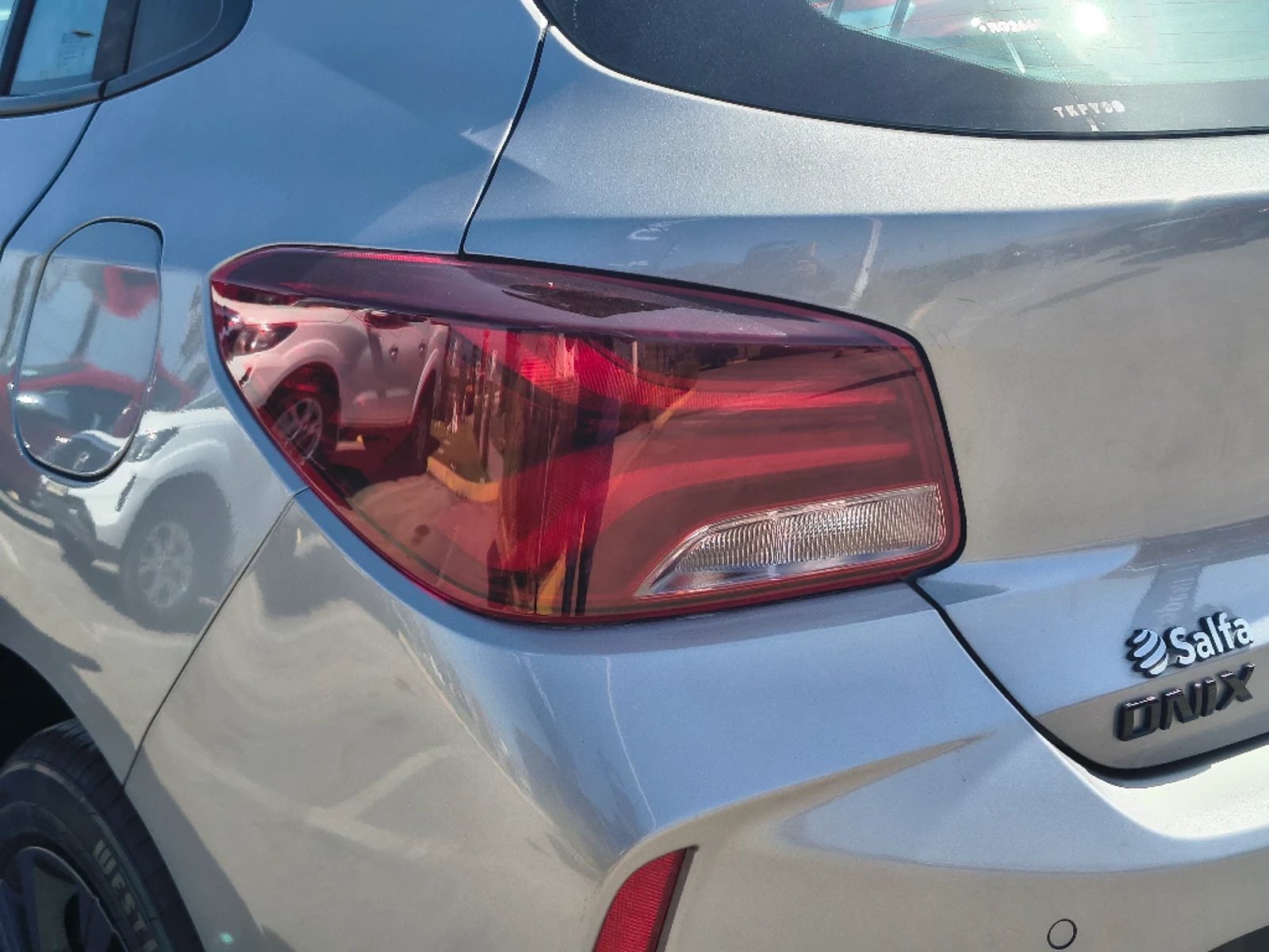 CHEVROLET ONIX 2024 - Imagen 12 de 20