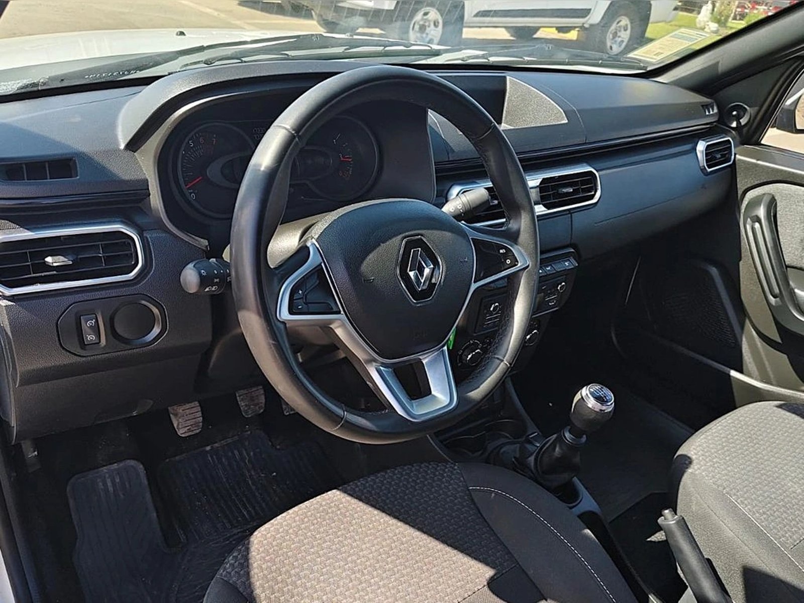 RENAULT Oroch 2024 - Imagen 16 de 20