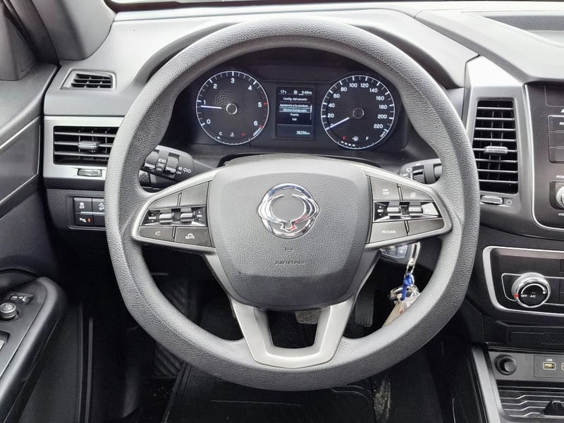 SsangYong Grand musso 2023 - Imagen 13 de 20