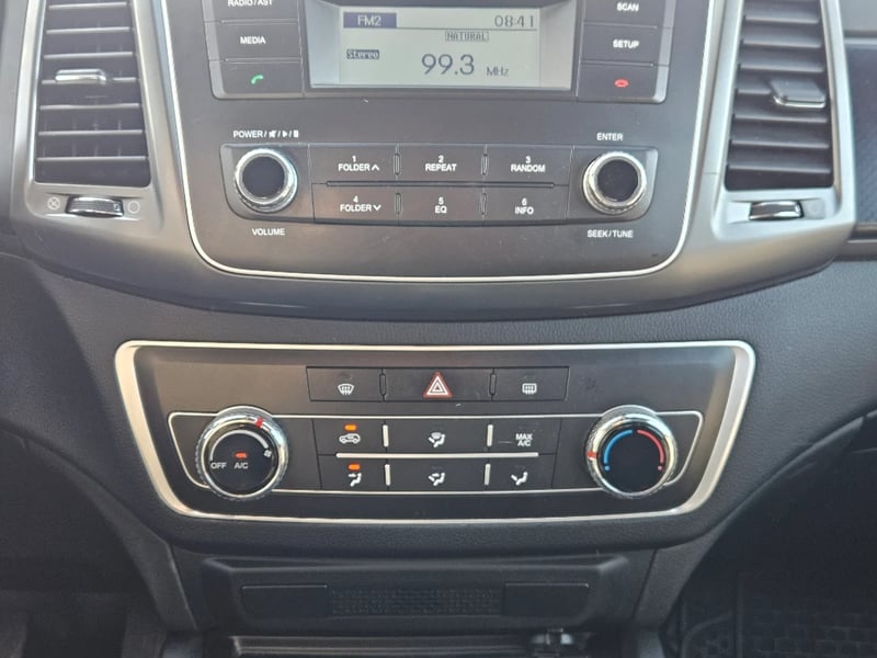 SsangYong Grand musso 2023 - Imagen 18 de 20