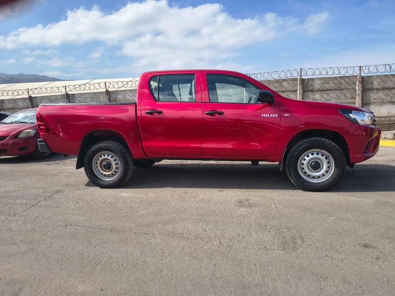 Toyota Hilux 2024 - Imagen 4 de 20