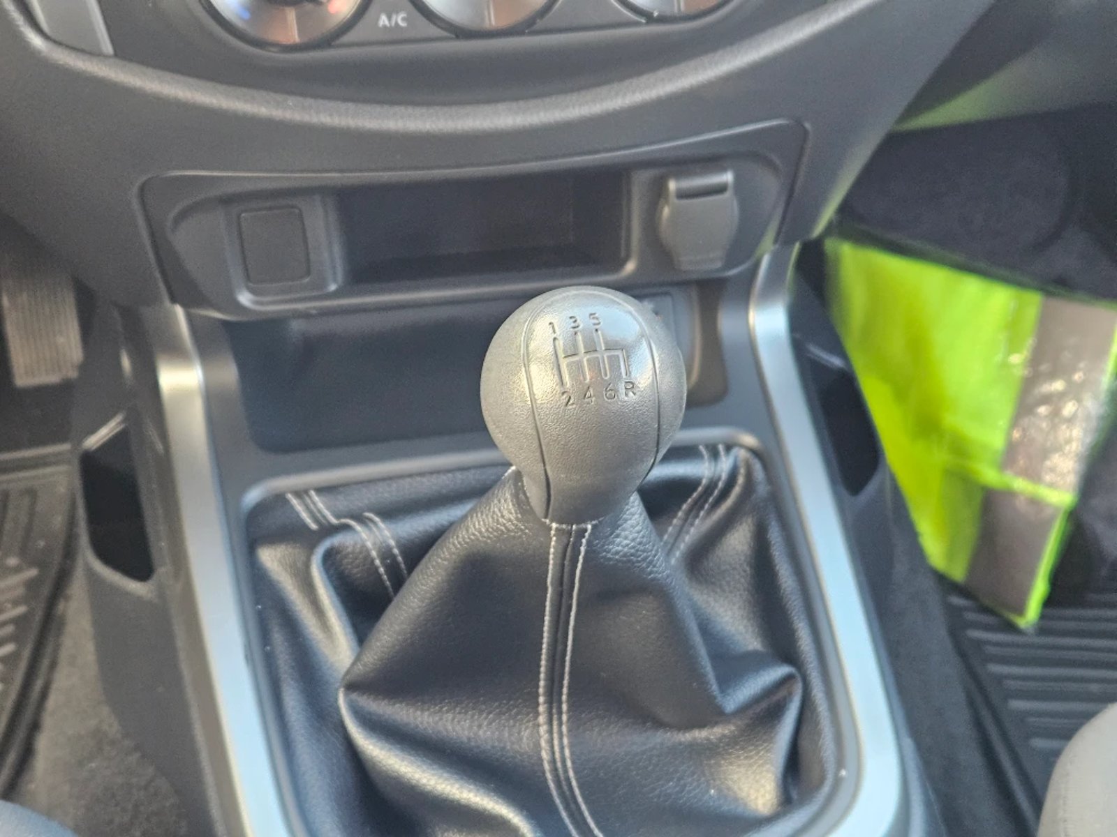 Nissan Navara 2023 - Imagen 19 de 20