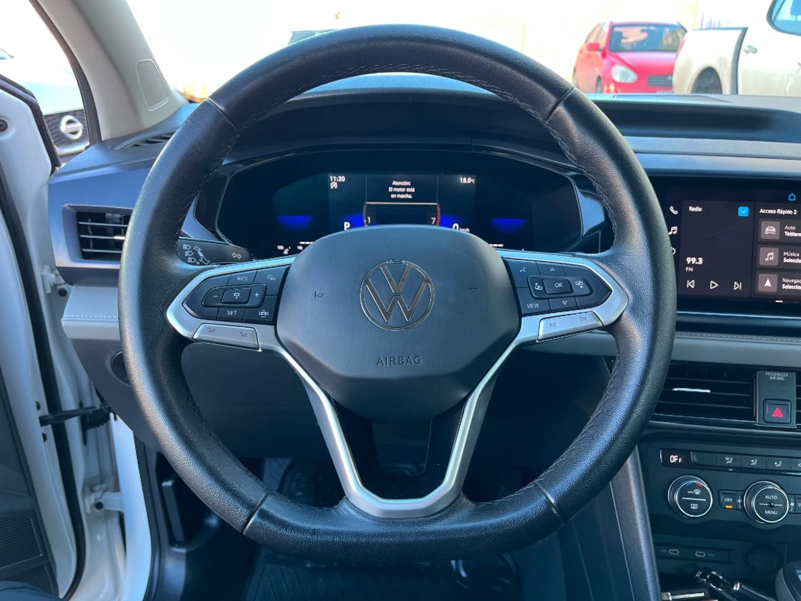 Volkswagen Taos 2023 - Imagen 9 de 20