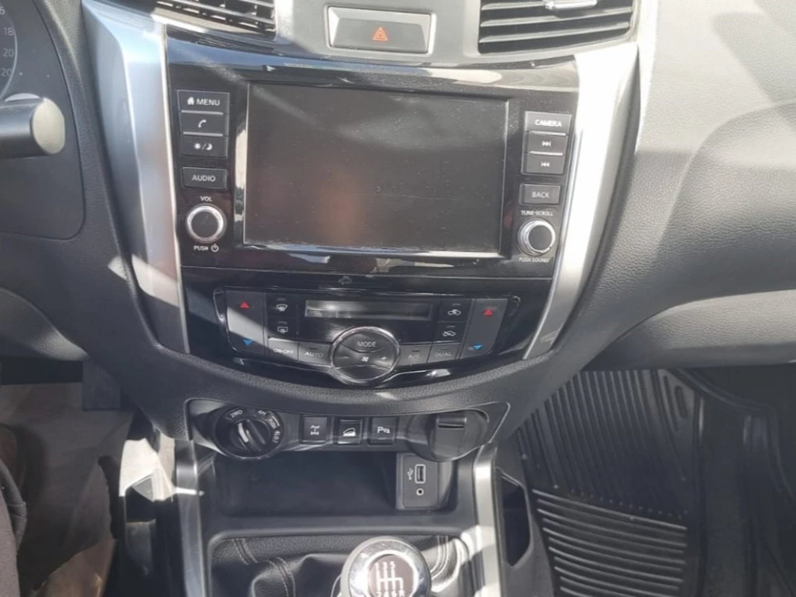 Nissan Navara 2023 - Imagen 13 de 20
