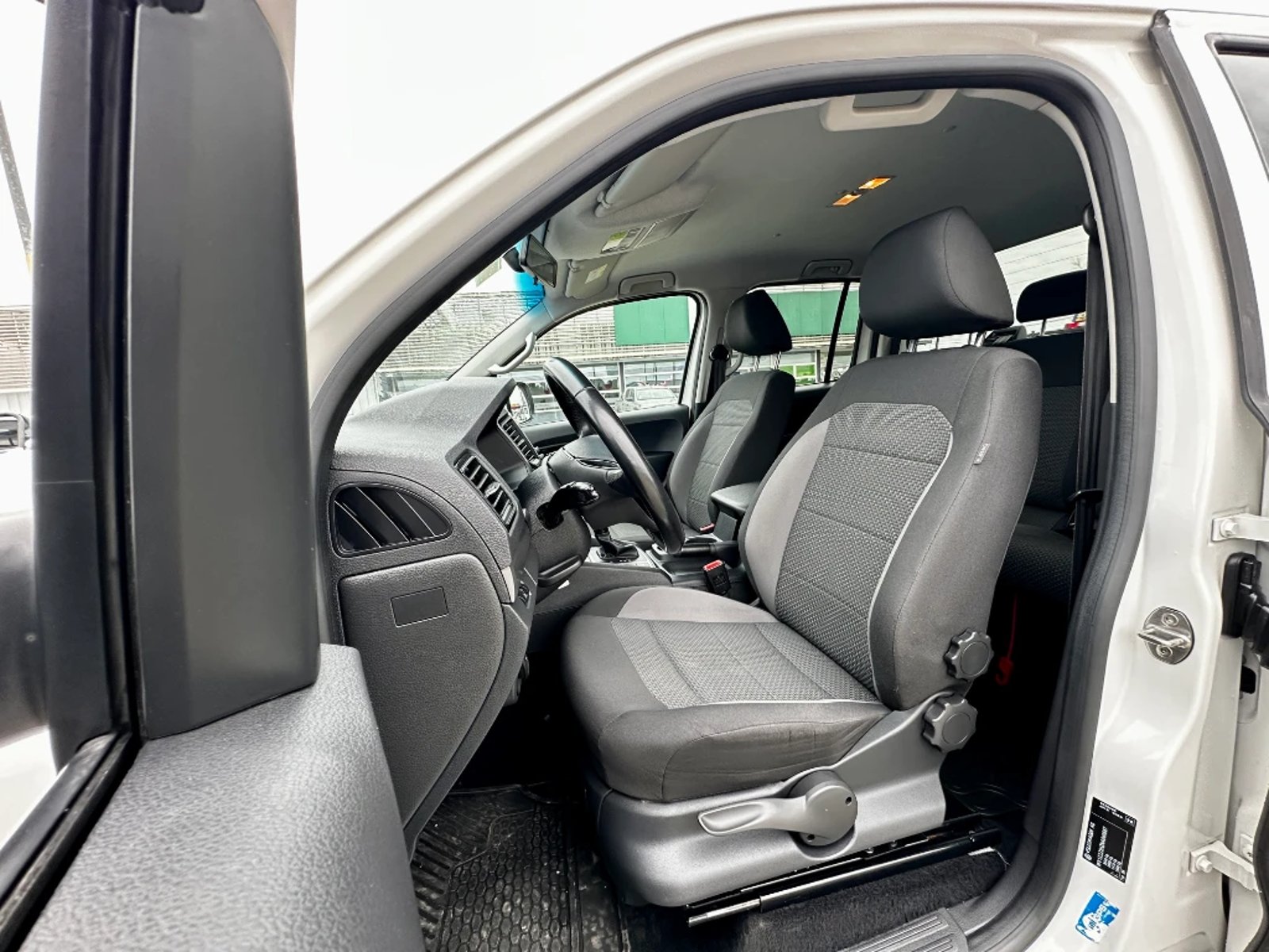 Volkswagen Amarok 2023 - Imagen 17 de 20
